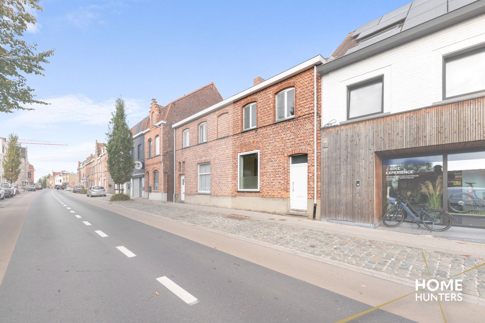 Op te frissen woning met 3 slaapkamers, ruime tuin en grote garage nabij centrum Ieper foto 30