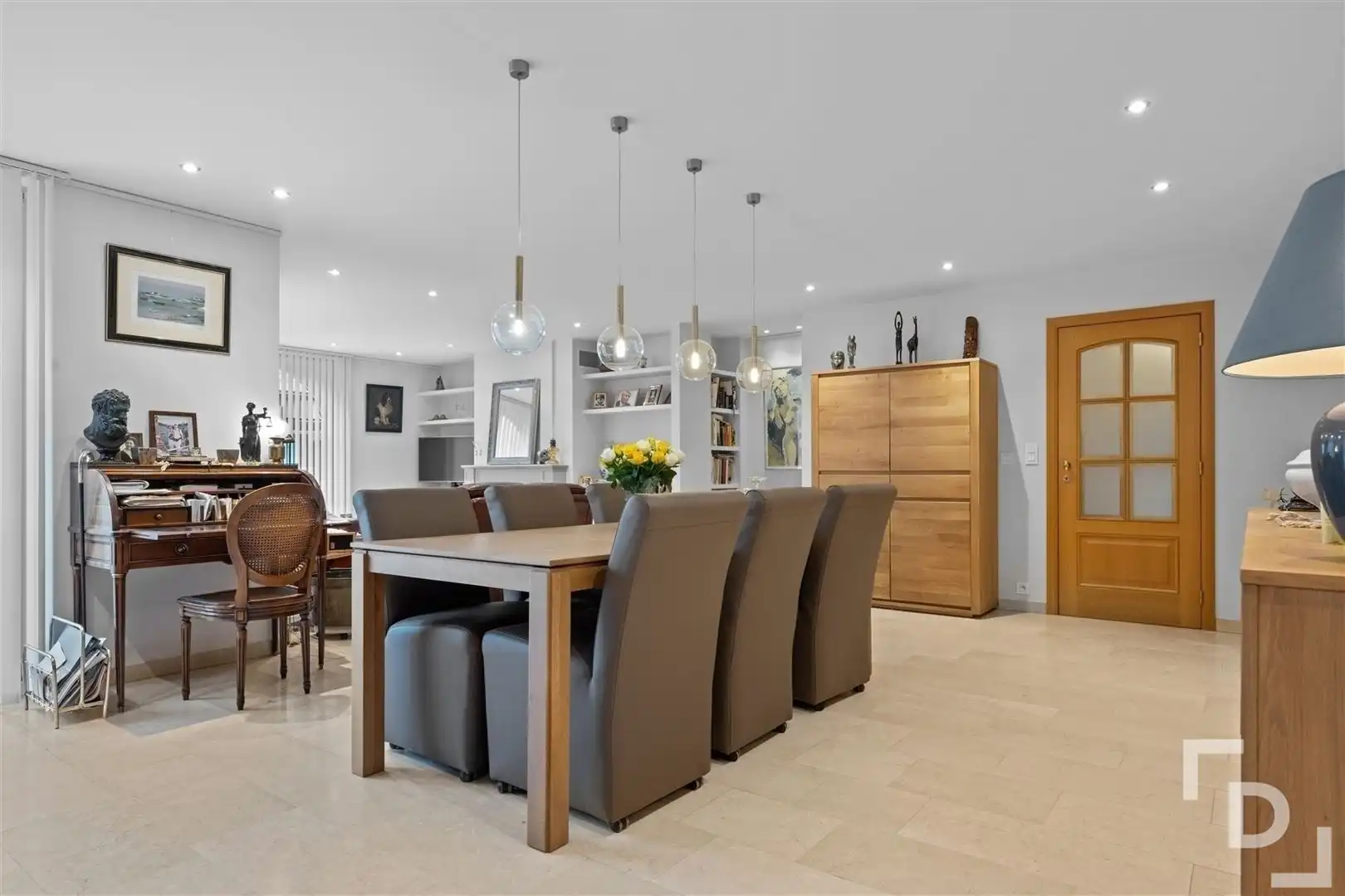 Ruime en energiezuinige villa te koop in Poperinge foto 6