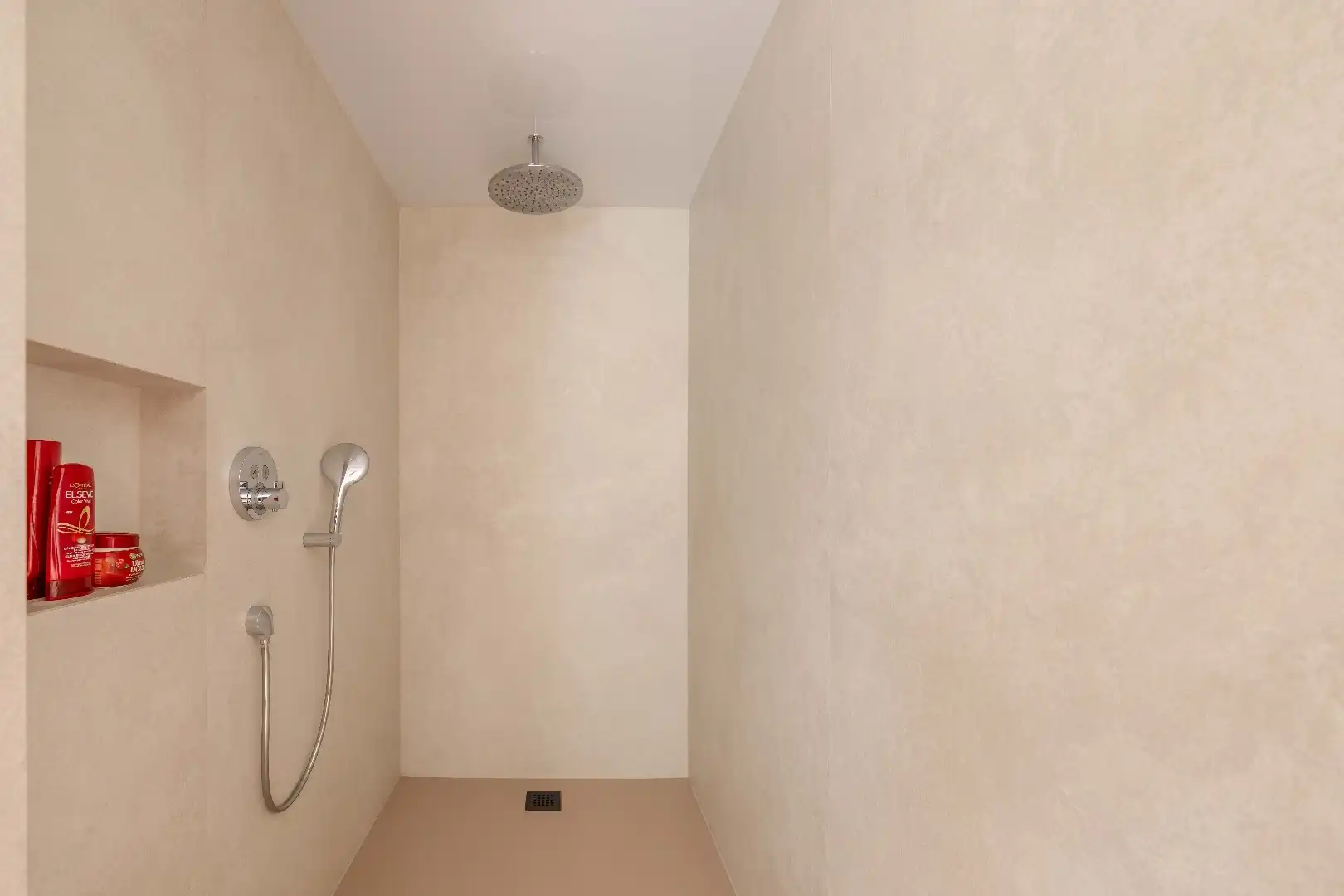 WONING (240 m²) met LOODS (143 m²) op HOEKPERCEEL VAN 1.027 m² foto 24