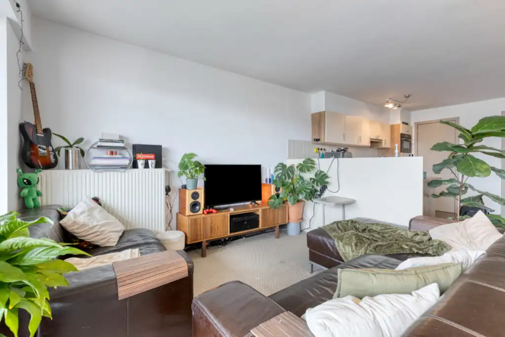 Ruim 3-slaapkamerappartement met zuidgericht terras en open zichten. foto 6