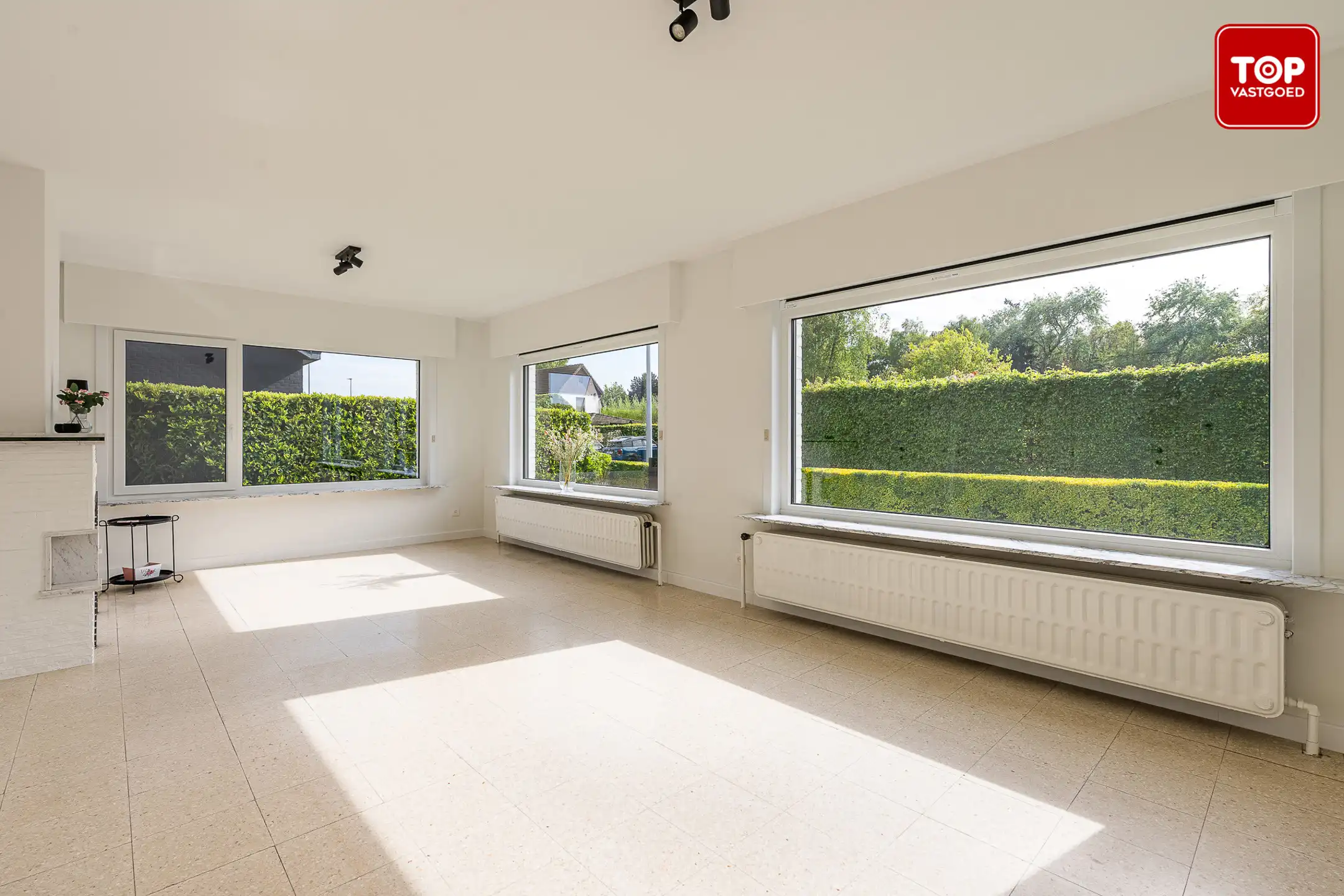 Instapklare open bebouwing met mooie tuin en gelijkvloers karakter.  foto 4