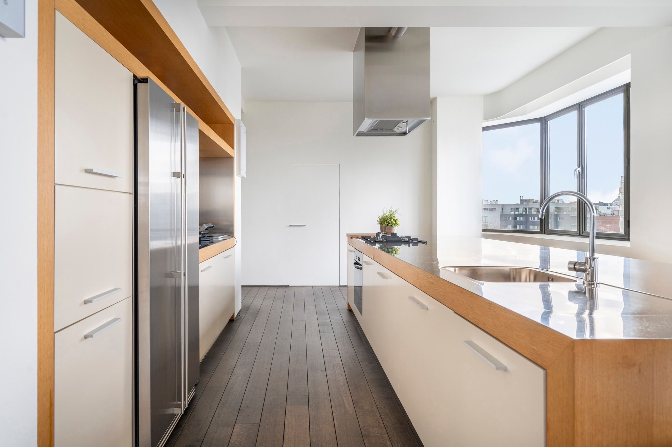 Unieke loft met karakter en licht in art-deco gebouw foto 11