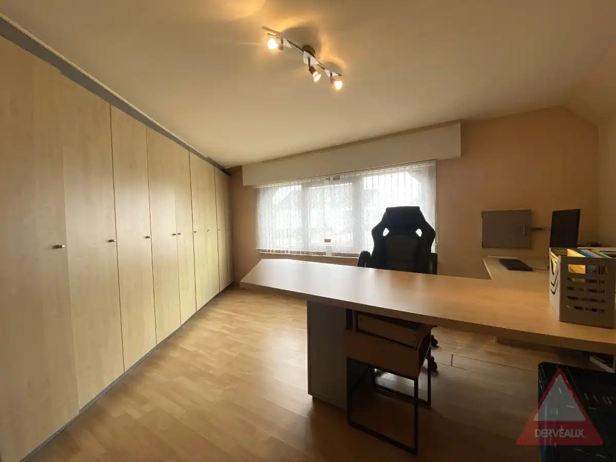 Hooglede – Open woning met loods, dubbele garage en lift op centrale ligging foto 7