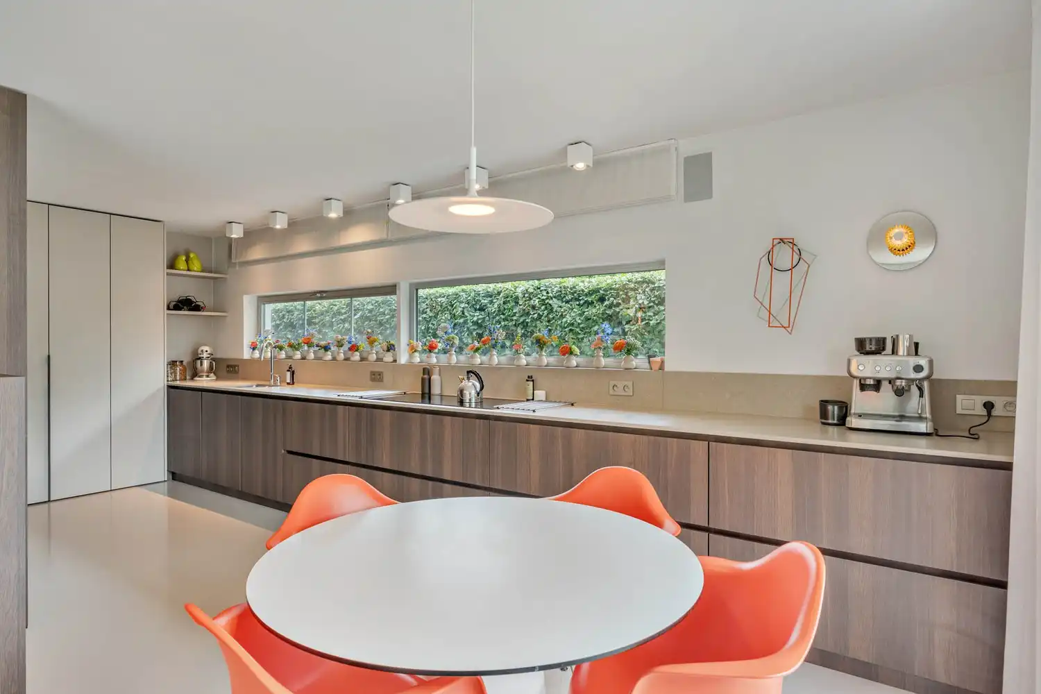 Moderne open bebouwing met zwembad, 5 slaapkamers en EPC B foto 16