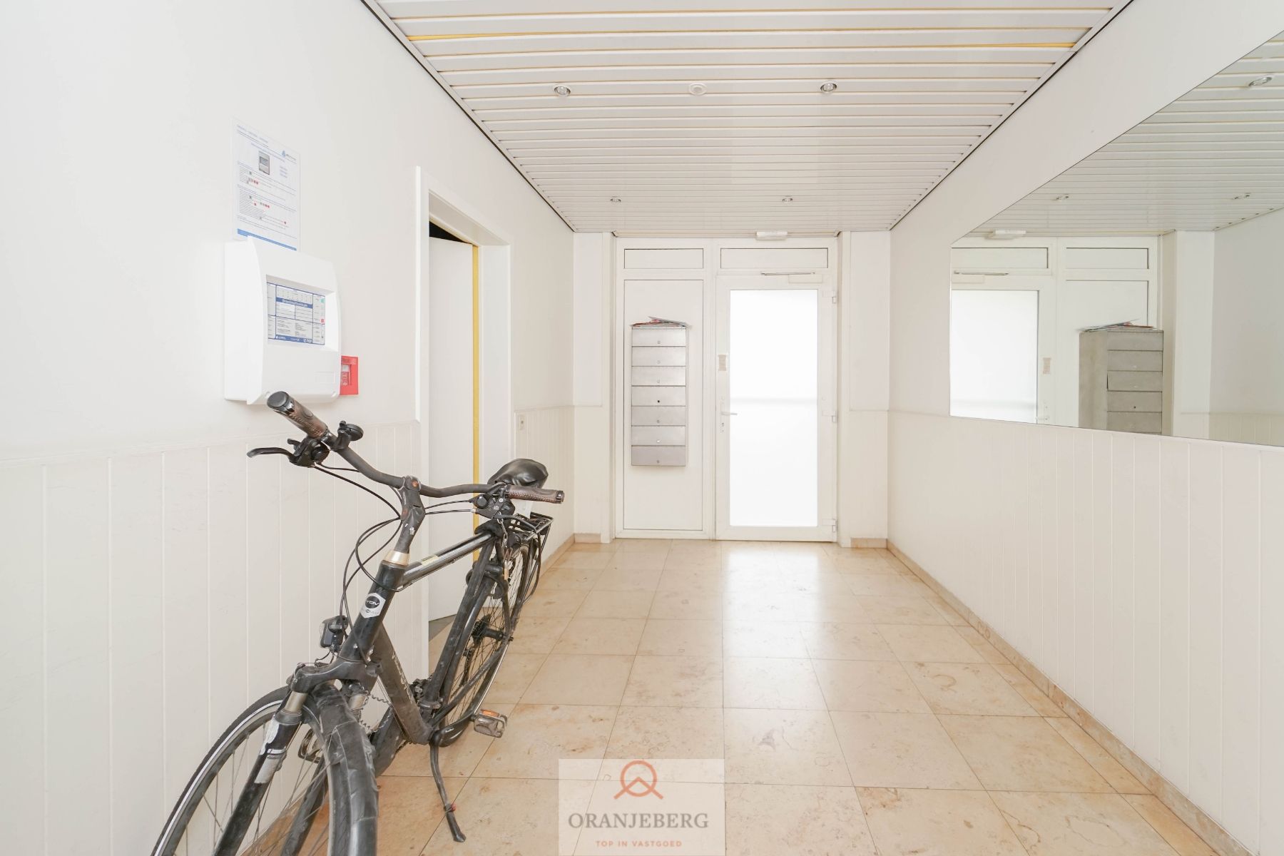 Ruime 2slpk-appartement vlakbij Begijnhof en Gravensteen foto 43