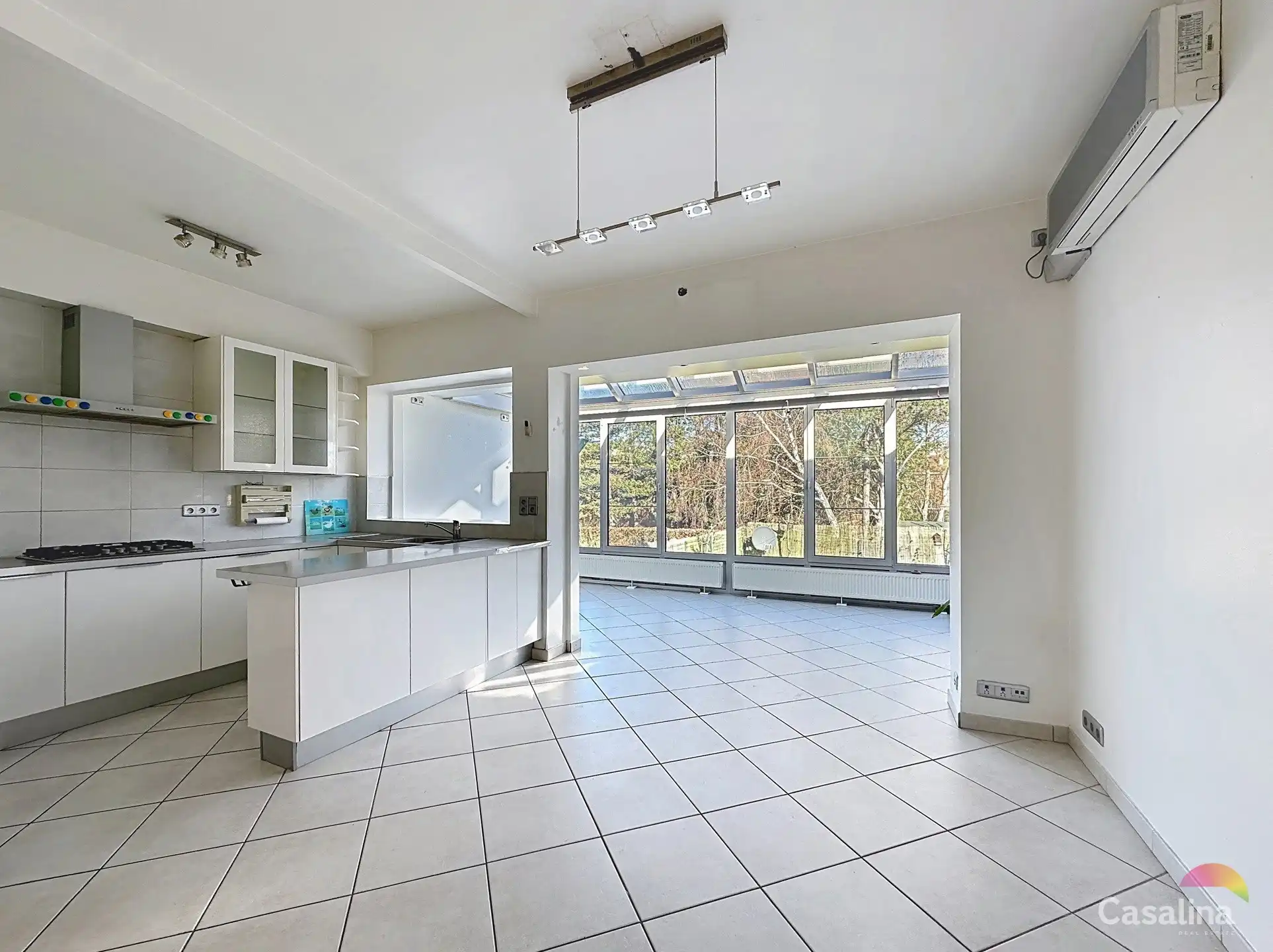 Ruime woning met tuin. Ideaal voor vrij beroep met praktijk. foto 6