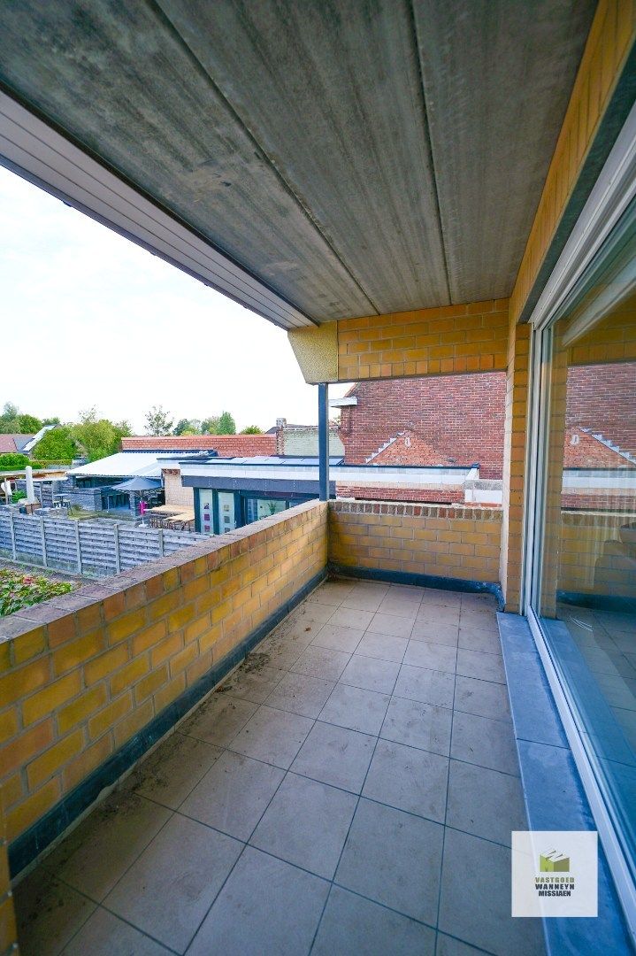 2 slaapkamer duplex appartement met terras, autostaanplaats en tuinberging foto 9