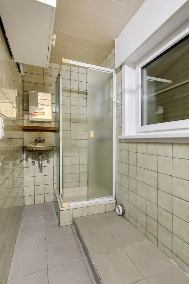 Ruime woning met 3 slaapkamers en tuin foto 14