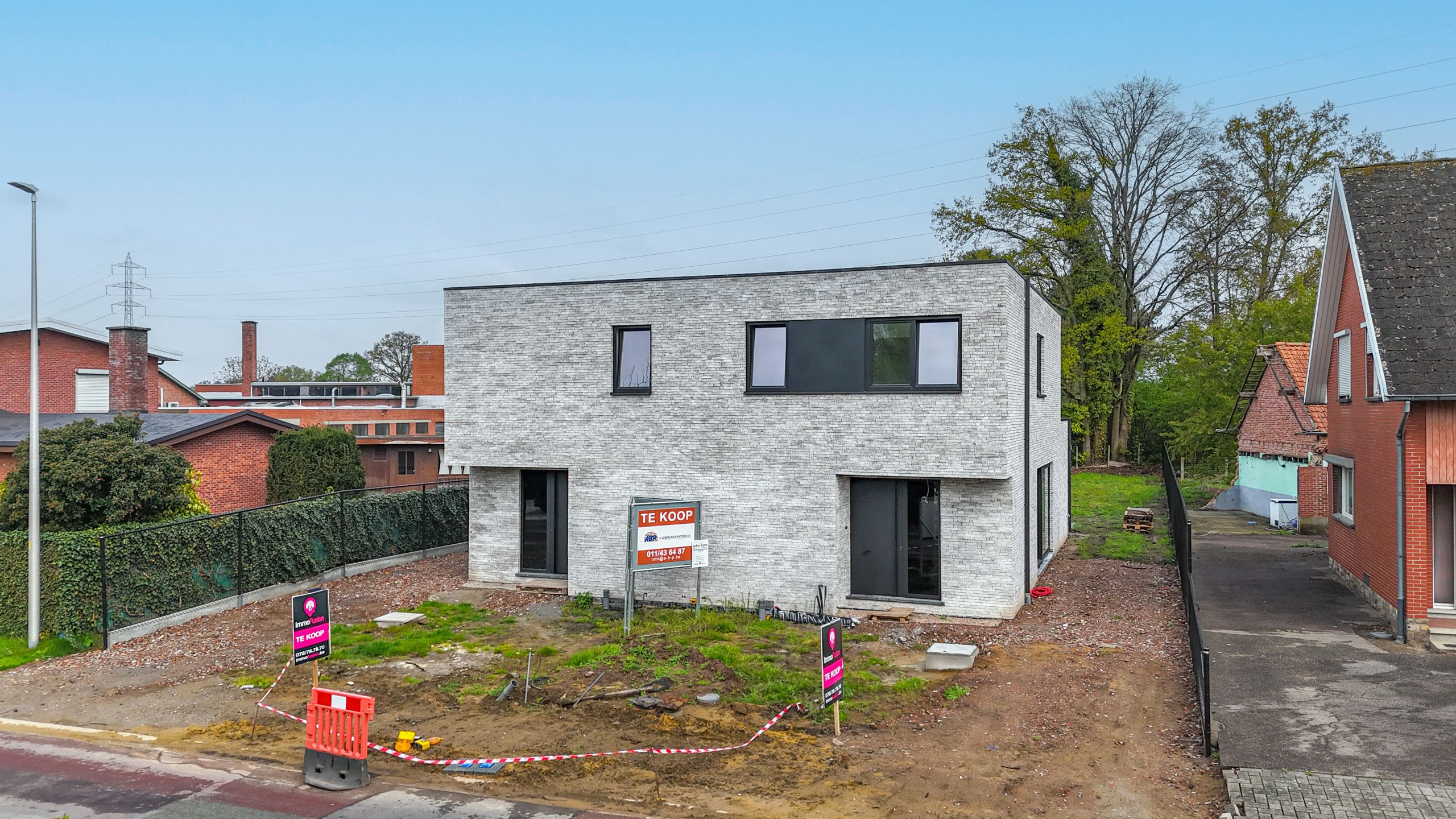 Nieuwbouwwoning (casco+) met 3 slpkms, terras en ruime tuin! foto 24