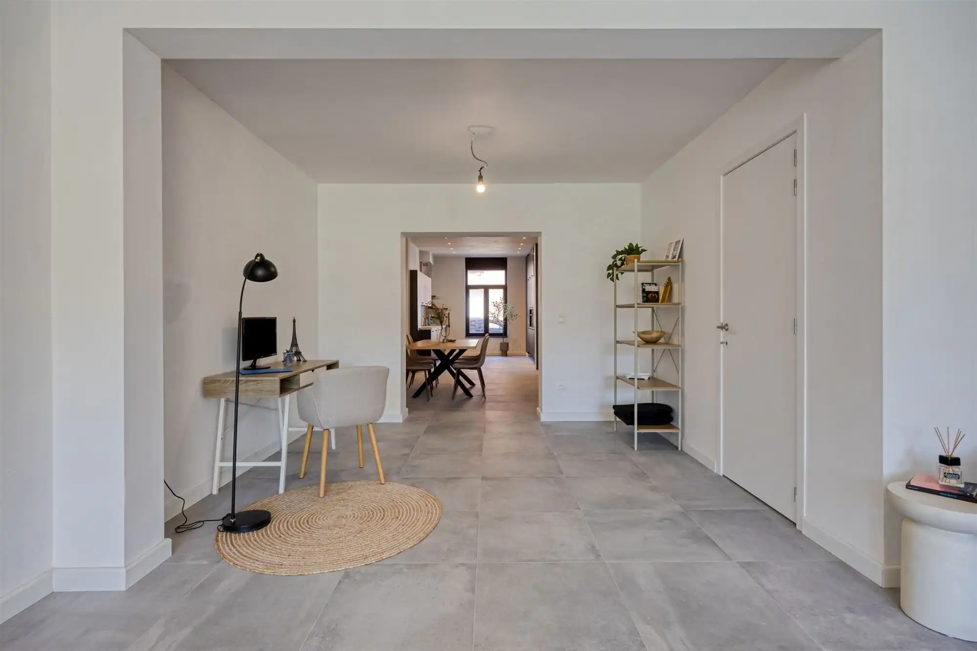 Volledig vernieuwde woning met 4 grote slaapkamers en tuin foto 6