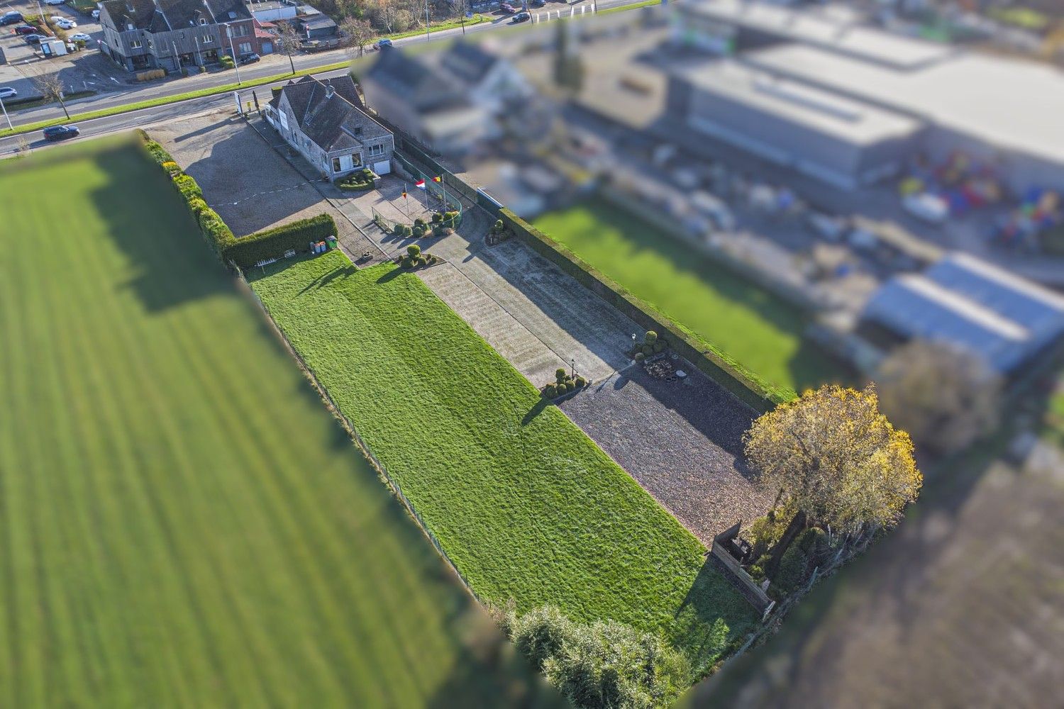 Bedrijfspand met woonst op perceel met commerciële mogelijkheden (ca. 38a) foto 31