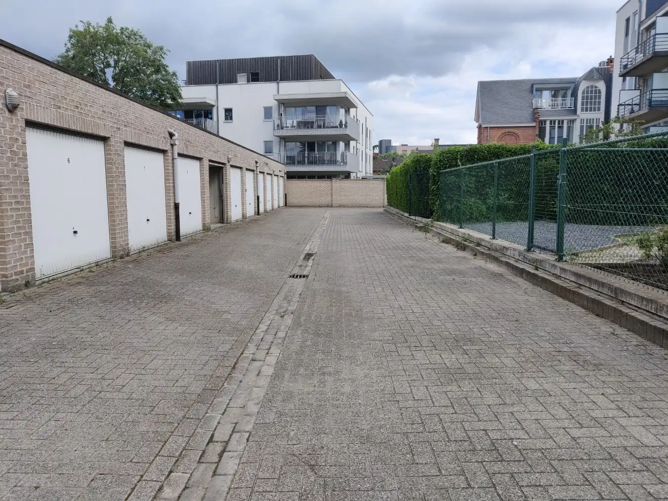 Garage in het centrum van Mol ! foto 3