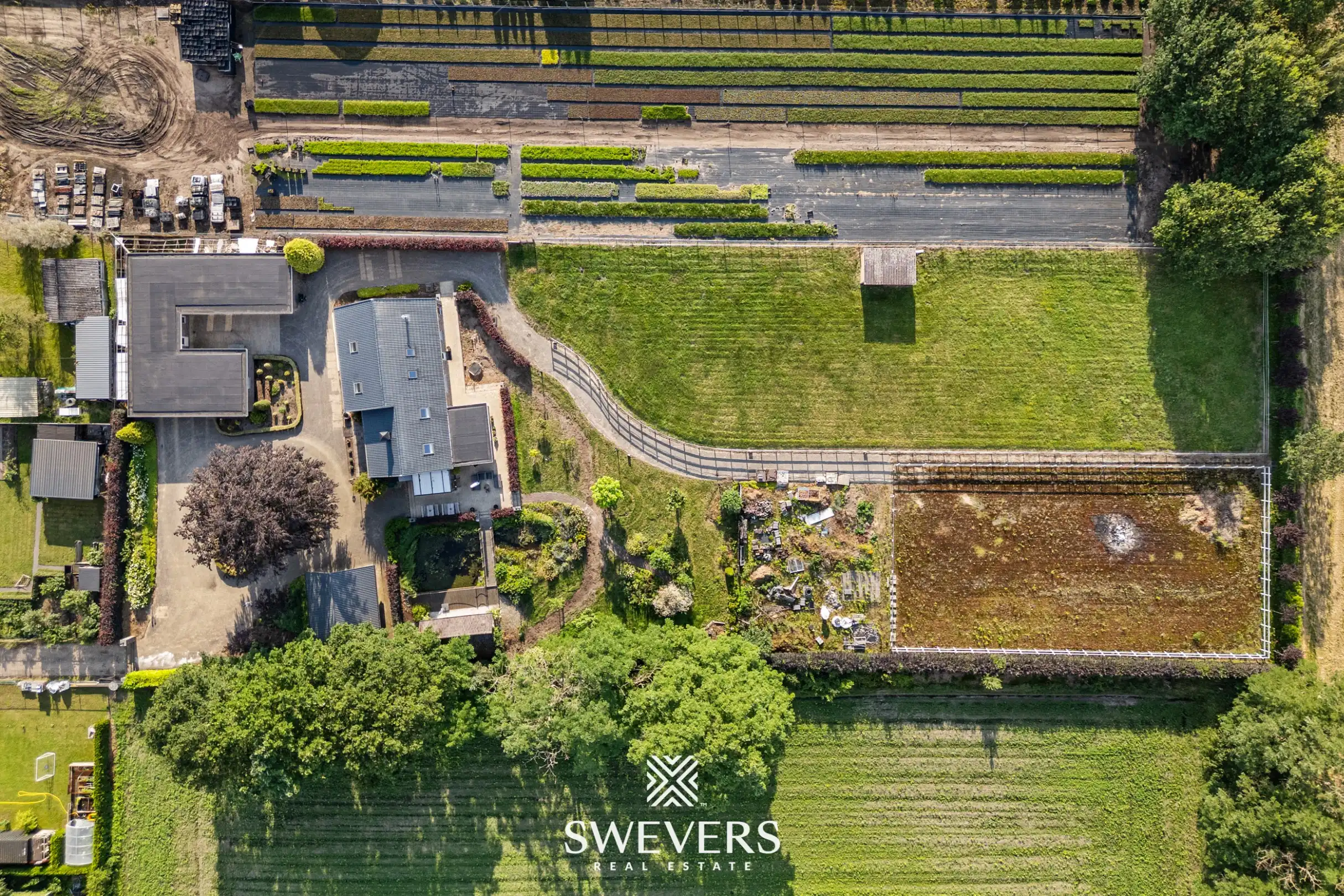 Uniek gerenoveerde hoeve op 6.661 m² met zes slaapkamers, loods en volledige paardeninfrastructuur foto 40