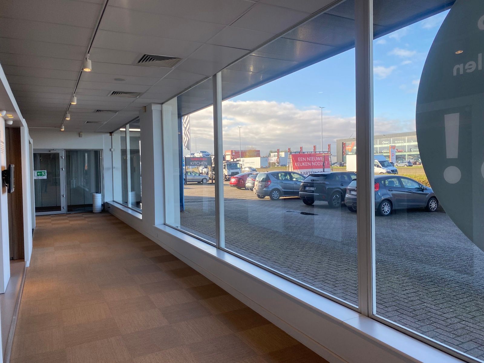 Te Huur: Toonzaal van ca. 2.054 m² op AAA-locatie foto 20