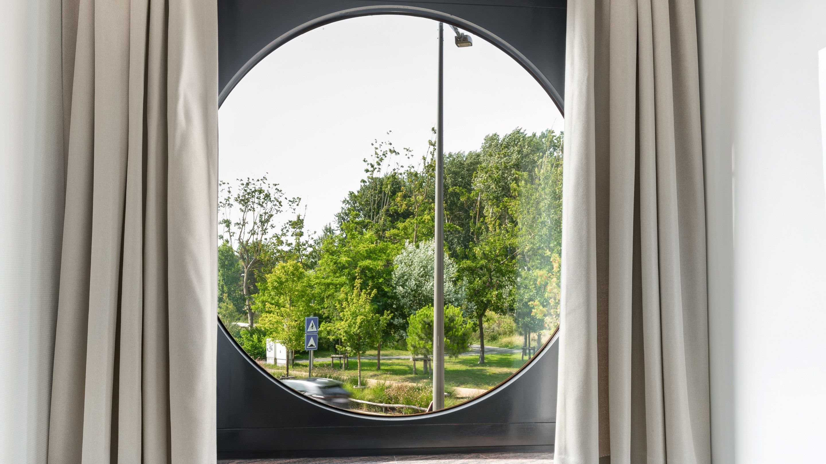 Vernieuwd appartement met parkeerplaats inbegrepen foto 10