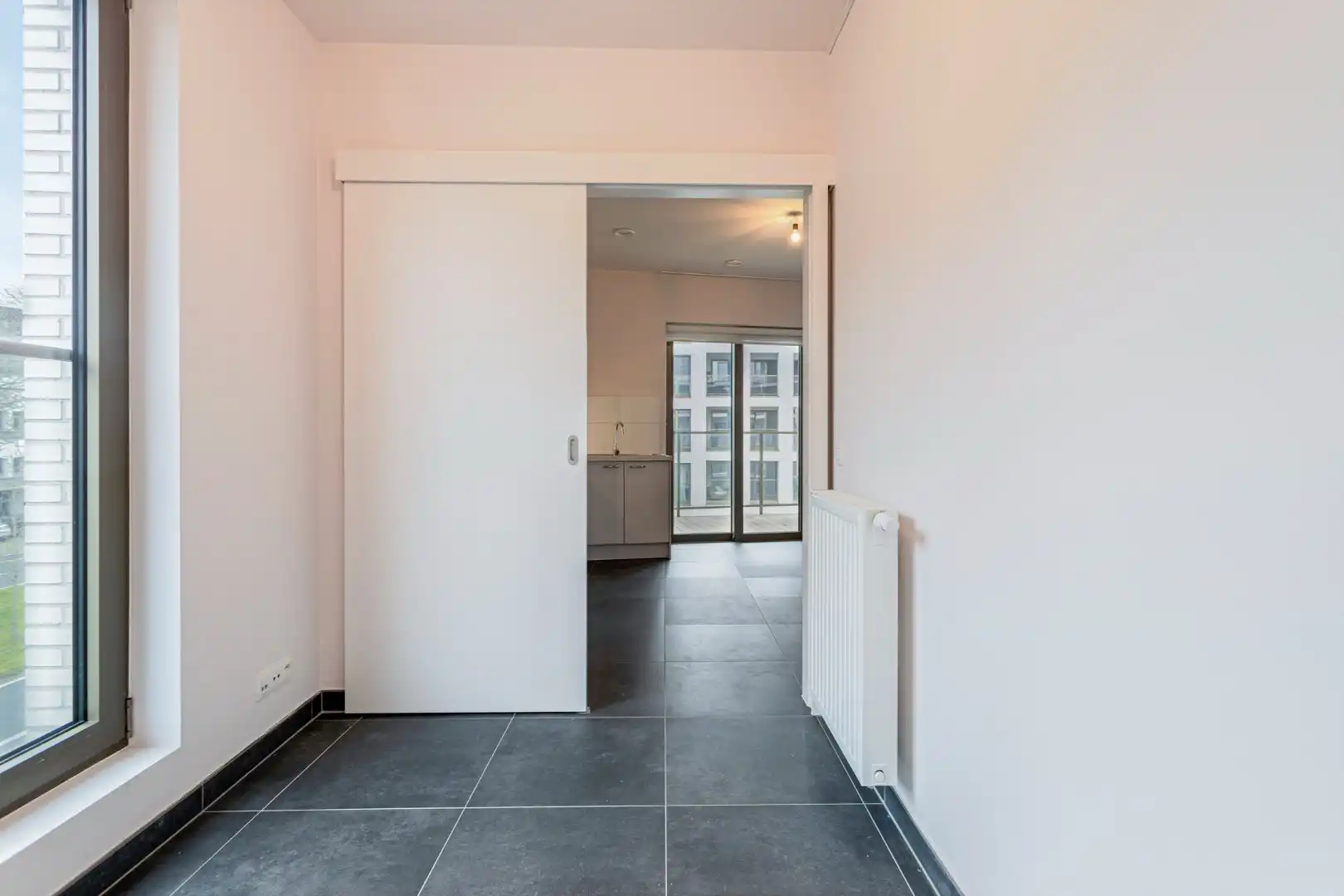 Recente assistentieflat met 2 slaapkamers en mooi zonneterras foto 17