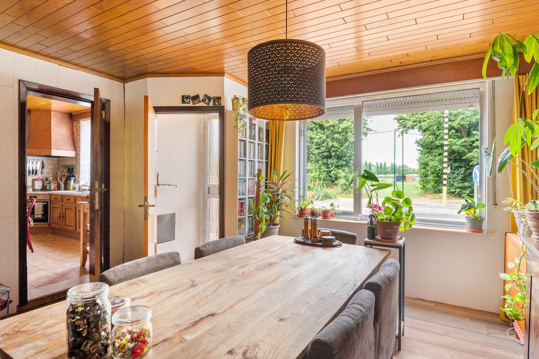 Gezinswoning met 4 slaapkamers, koele Z-tuin en garage in het hart van Boom foto 3
