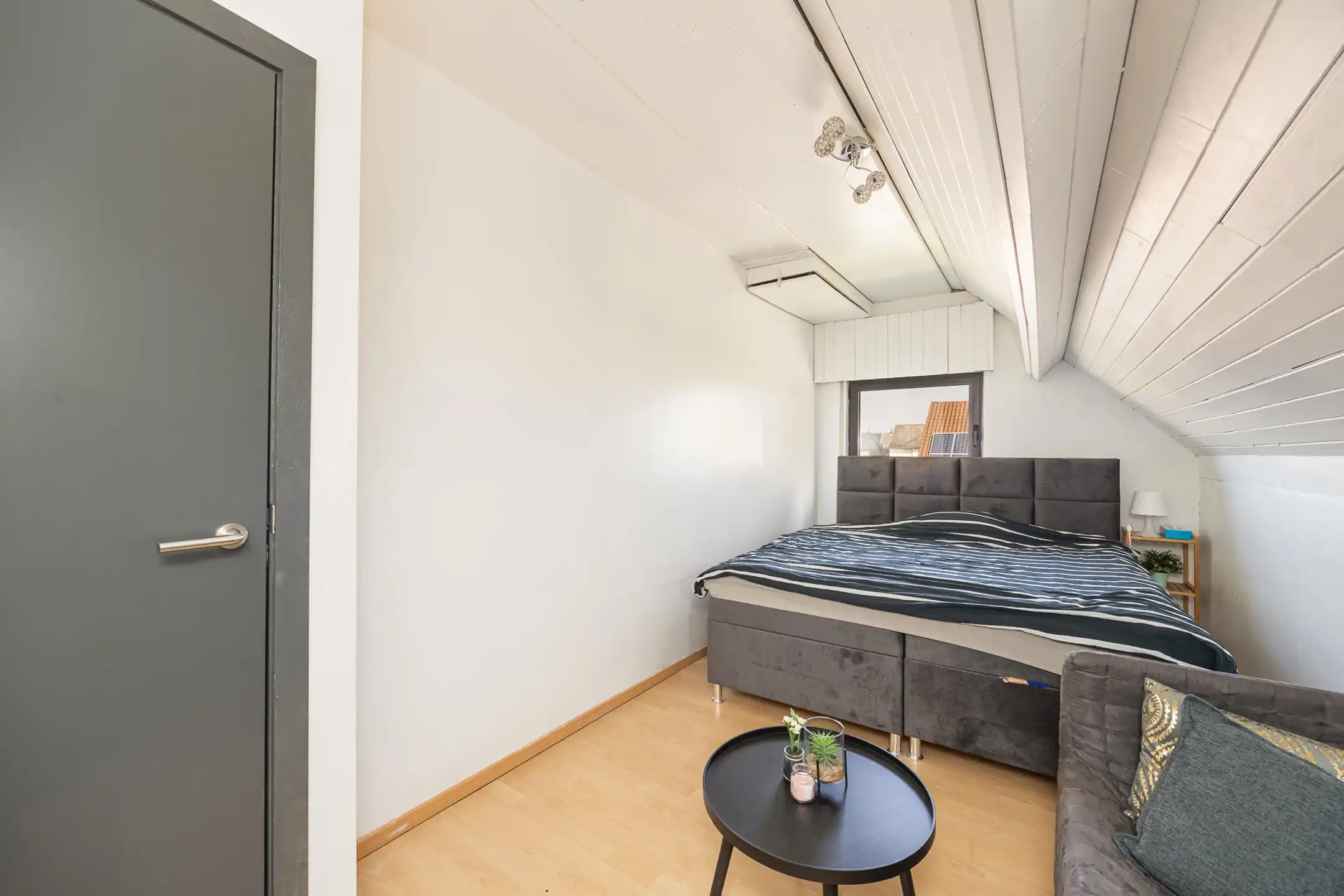 Instapklare woning met 4 slpk en ruim bijgebouw te Mol foto 23