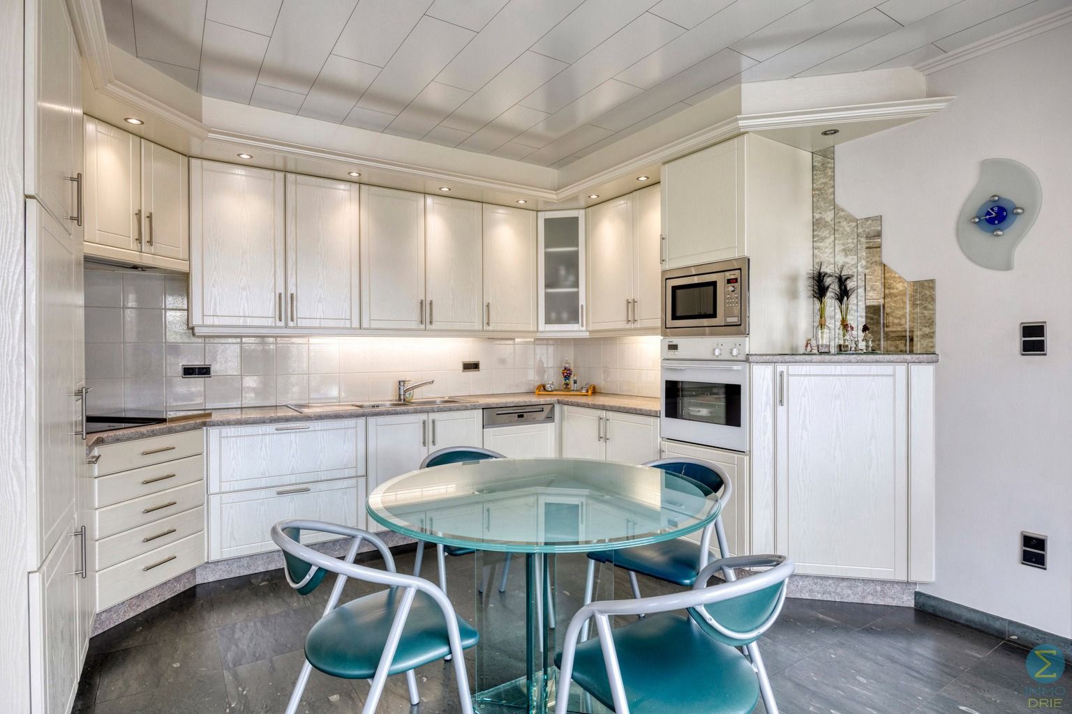 Instapklare laagbouwwoning op perceel van 1903m² foto 4