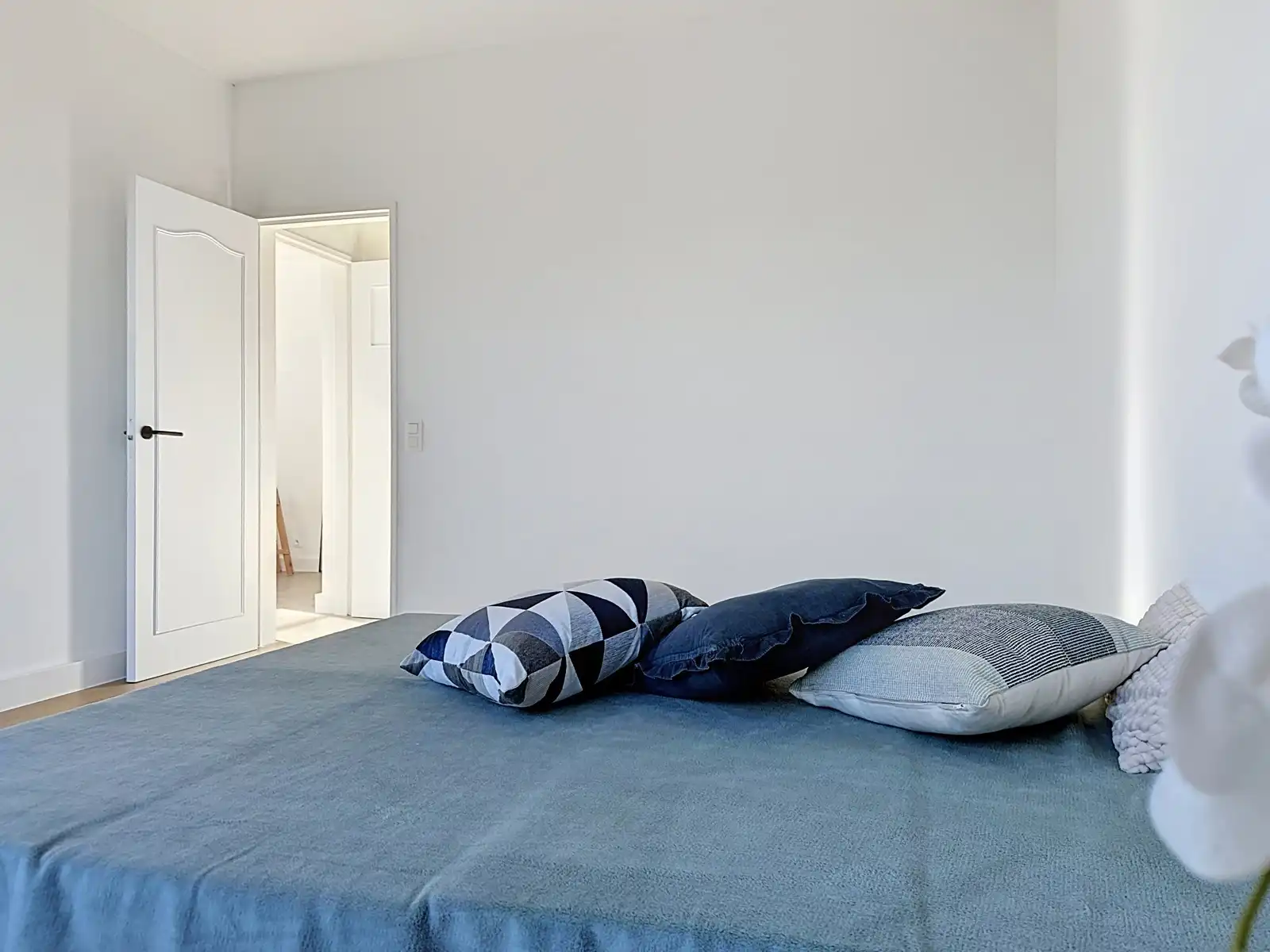 Instapklaar appartement met 3 kamers op een toplocatie! foto 19