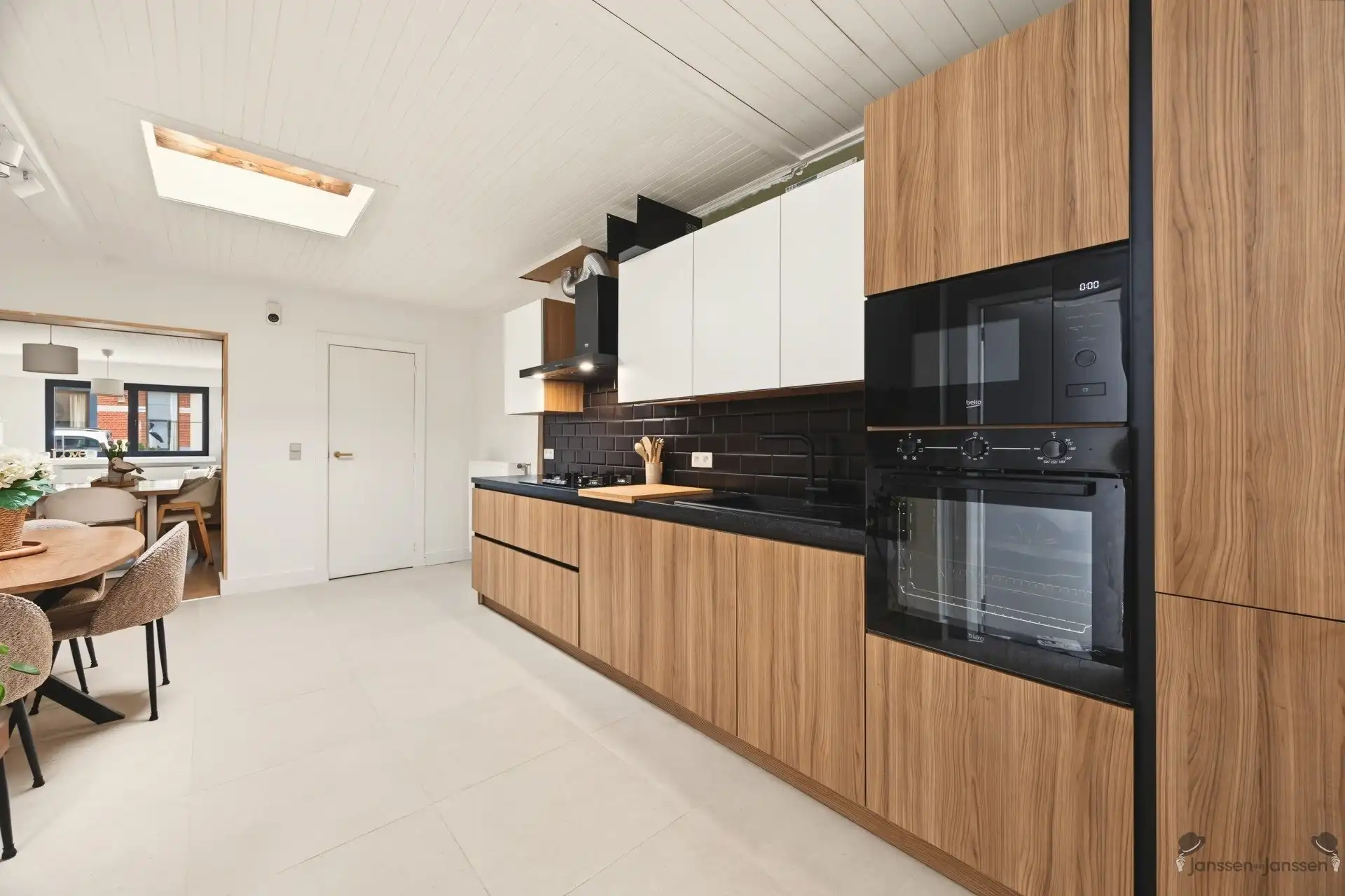 Gerenoveerde woning in gewilde straat in Schoten foto 13