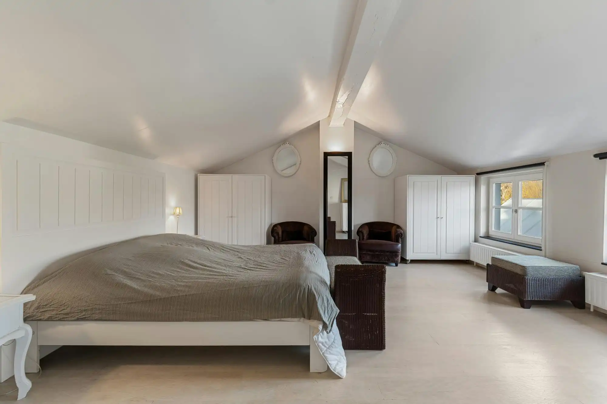 Luxueuze villa met zwembad en handelsruimte te Beverst foto 7