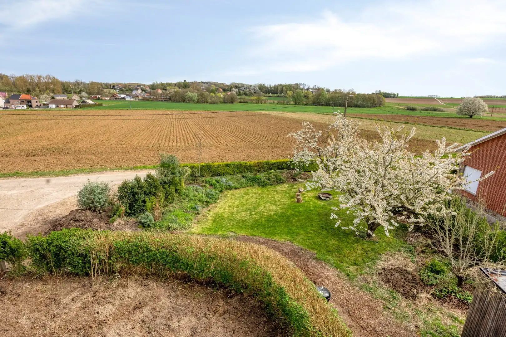 Open bebouwing op unieke locatie in Lubbeek met veel mogelijkheden  – EPC 567 kWh/m² - bewoonbare opp. 144 m² foto 3