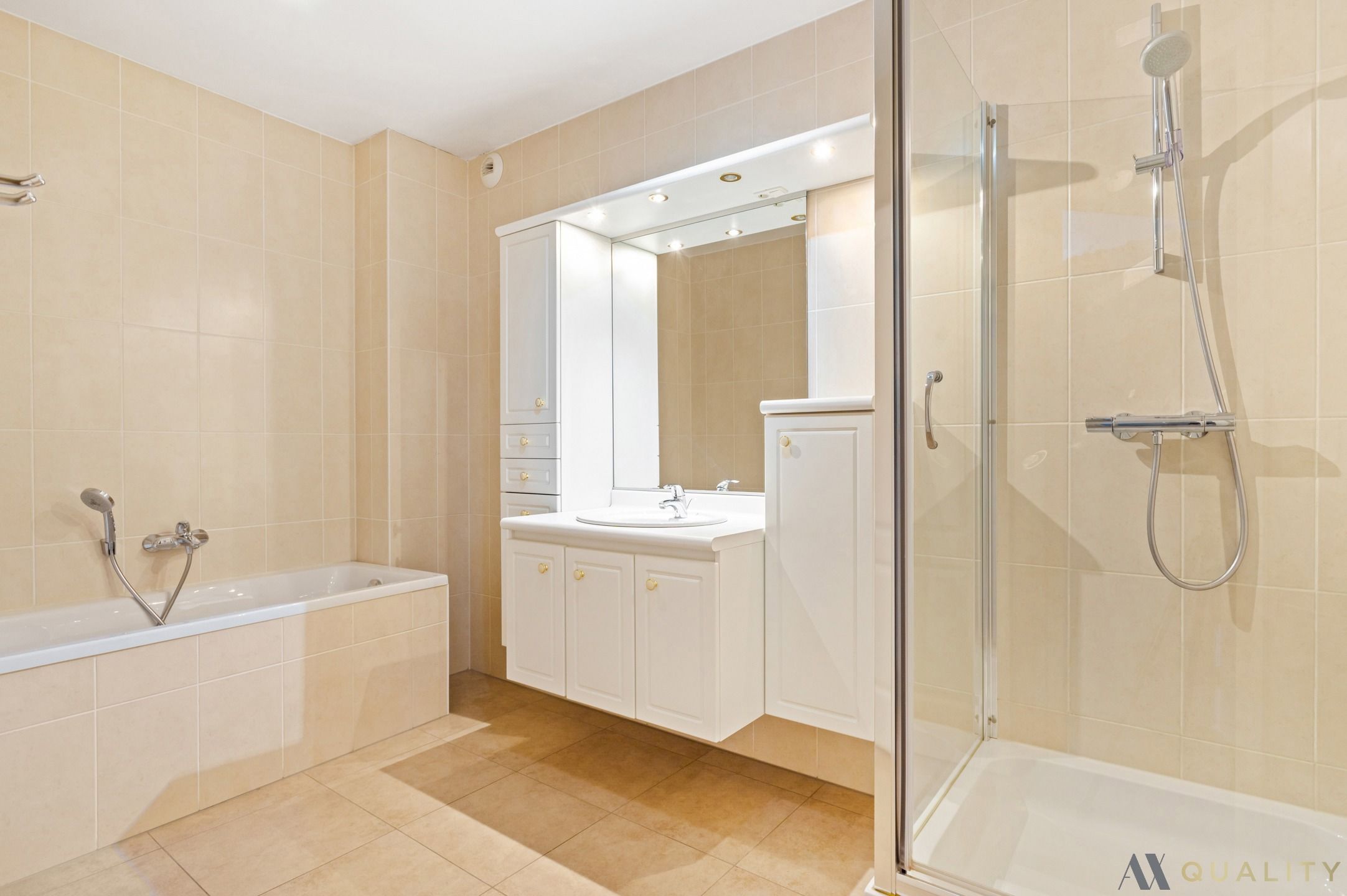 Appartement met overdekte staanplaats foto 6