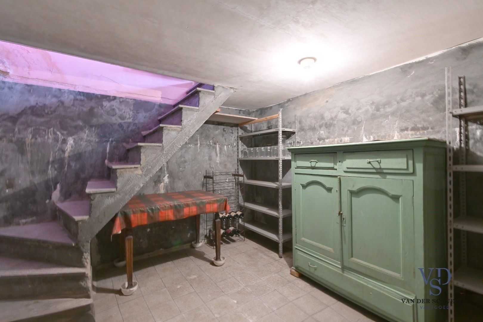 Degelijke bungalowwoning gelegen in een rustige verkaveling foto 24
