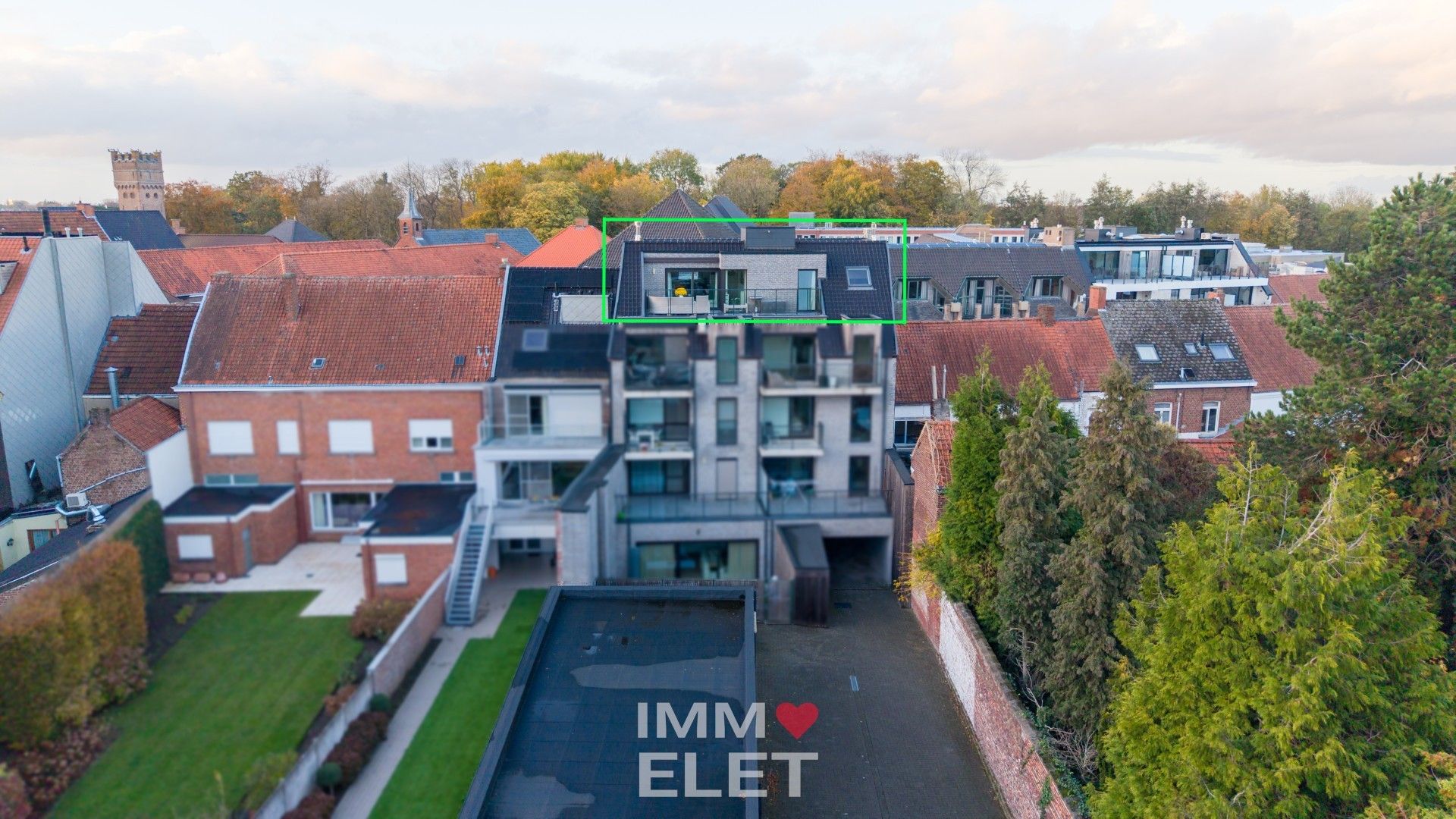 PENTHOUSE MET 2 TERASSEN & GROTE GARAGE foto 4