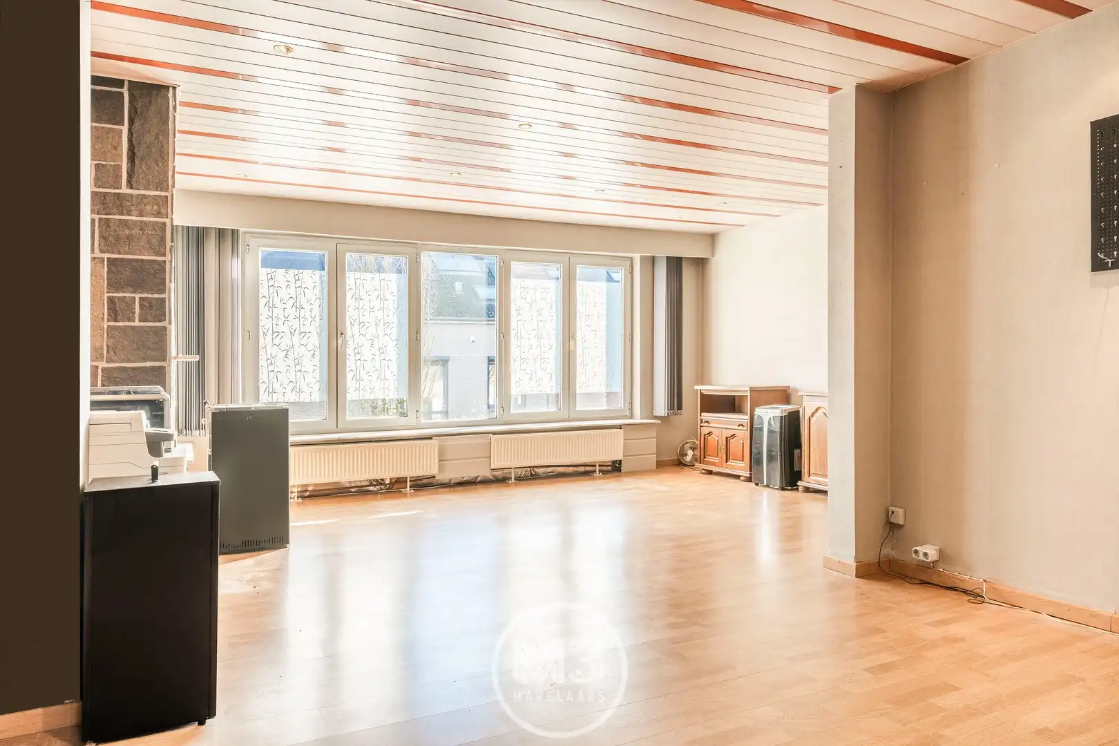 Ruime bel-étage woning met grote tuin foto 3