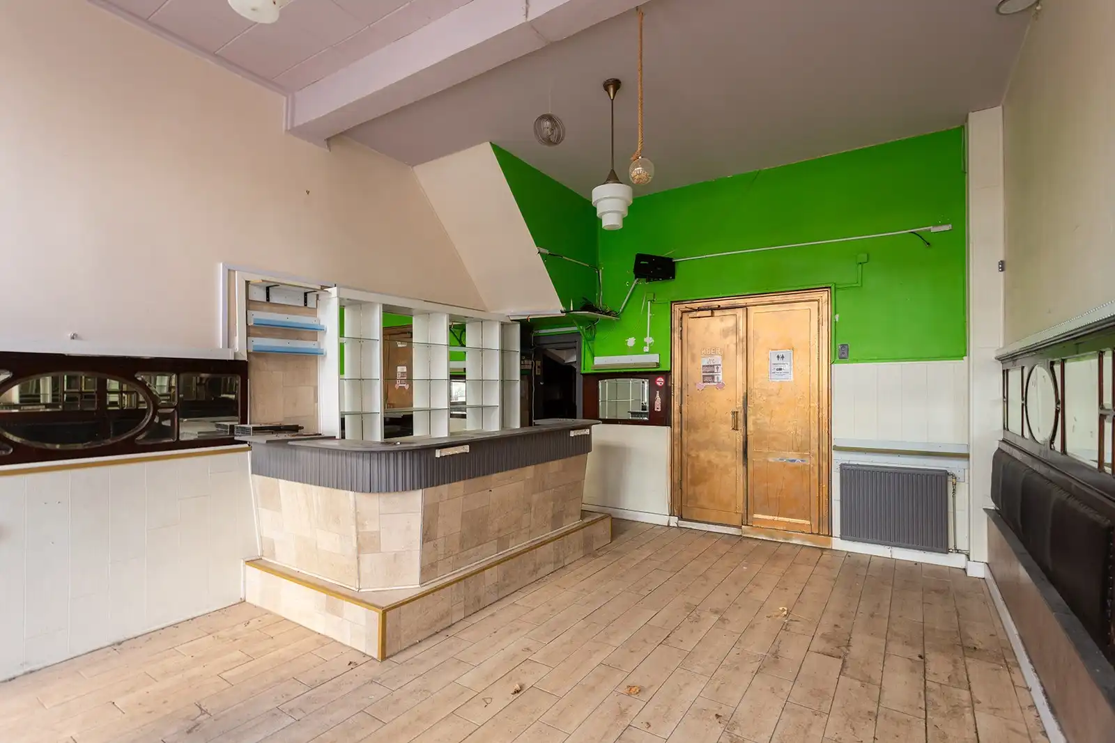 Handelshuis met veel mogelijkheden foto 3