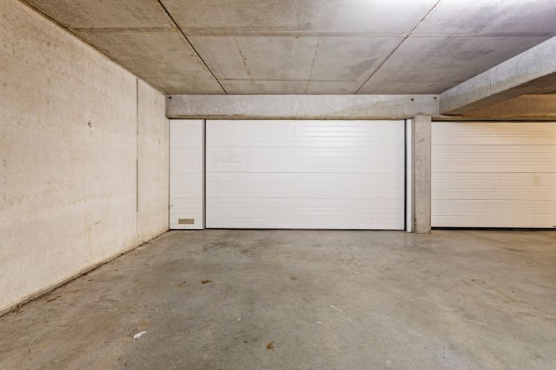 NABIJ AZALEAPARK, INSTAPKLAAR GELIJKVLOERSAPPARTEMENT MET TUIN EN GARAGE foto 20