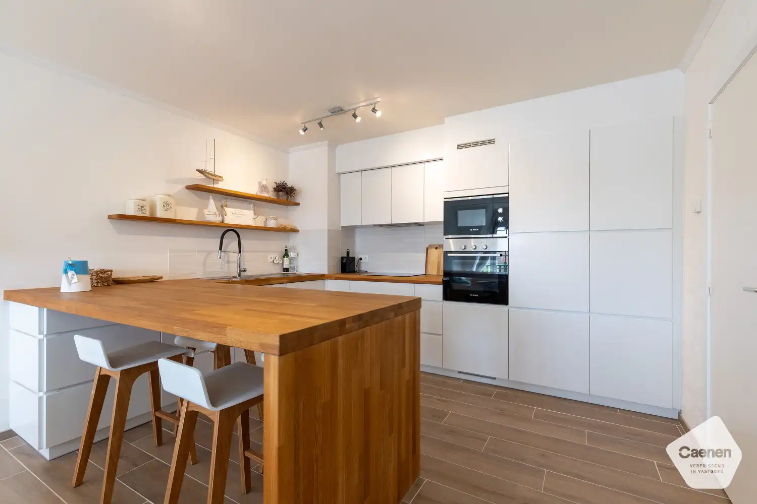 Volledig gerenoveerd appartement met 1 slaapkamer en mooi zicht foto 5