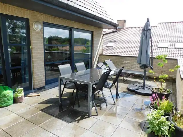 Duplex appartement met groot terras en garage foto 14