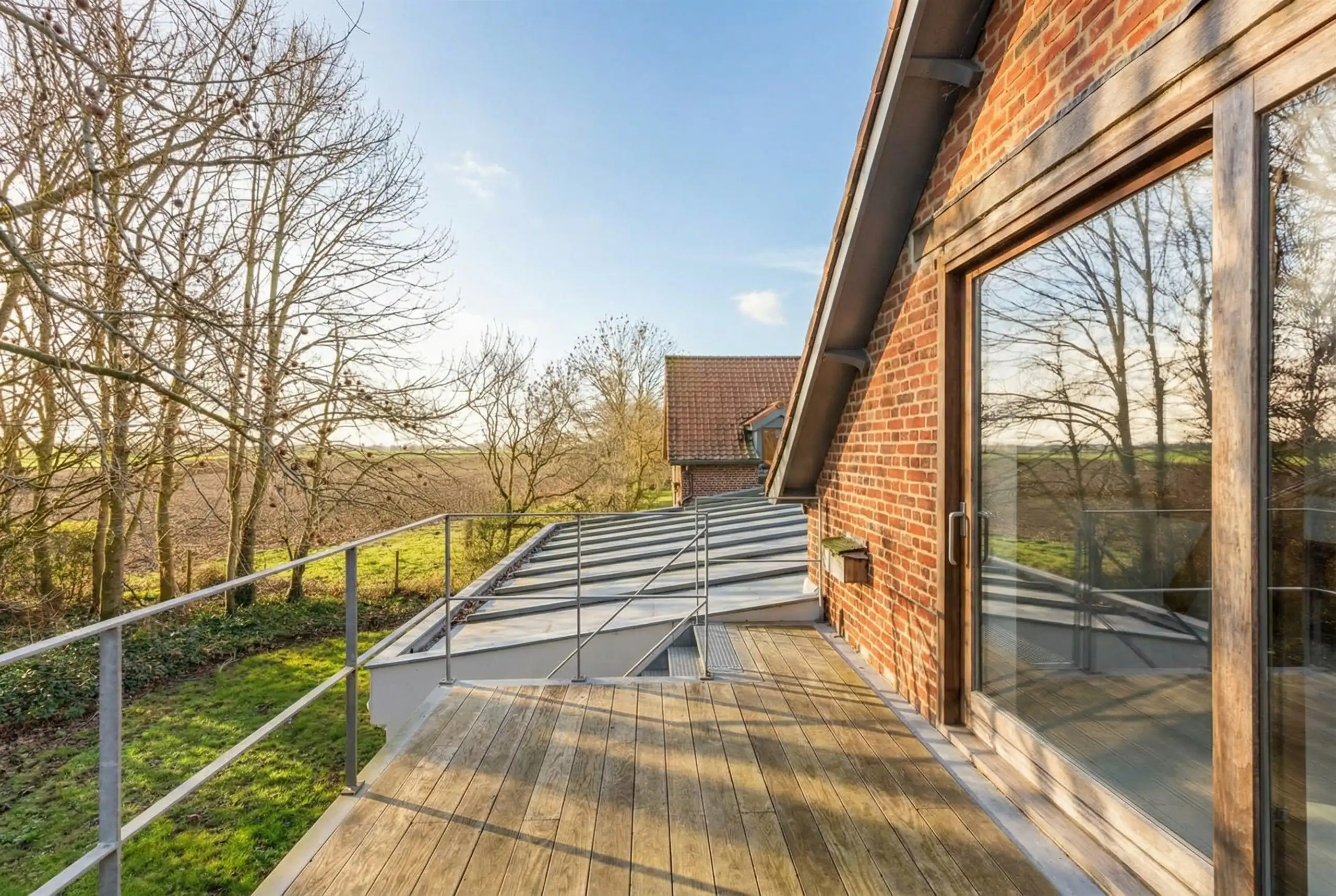 First Sale: vr 27/2 (16.00-20.00) & za 28/2 (9.00 - 17.00) foto 30