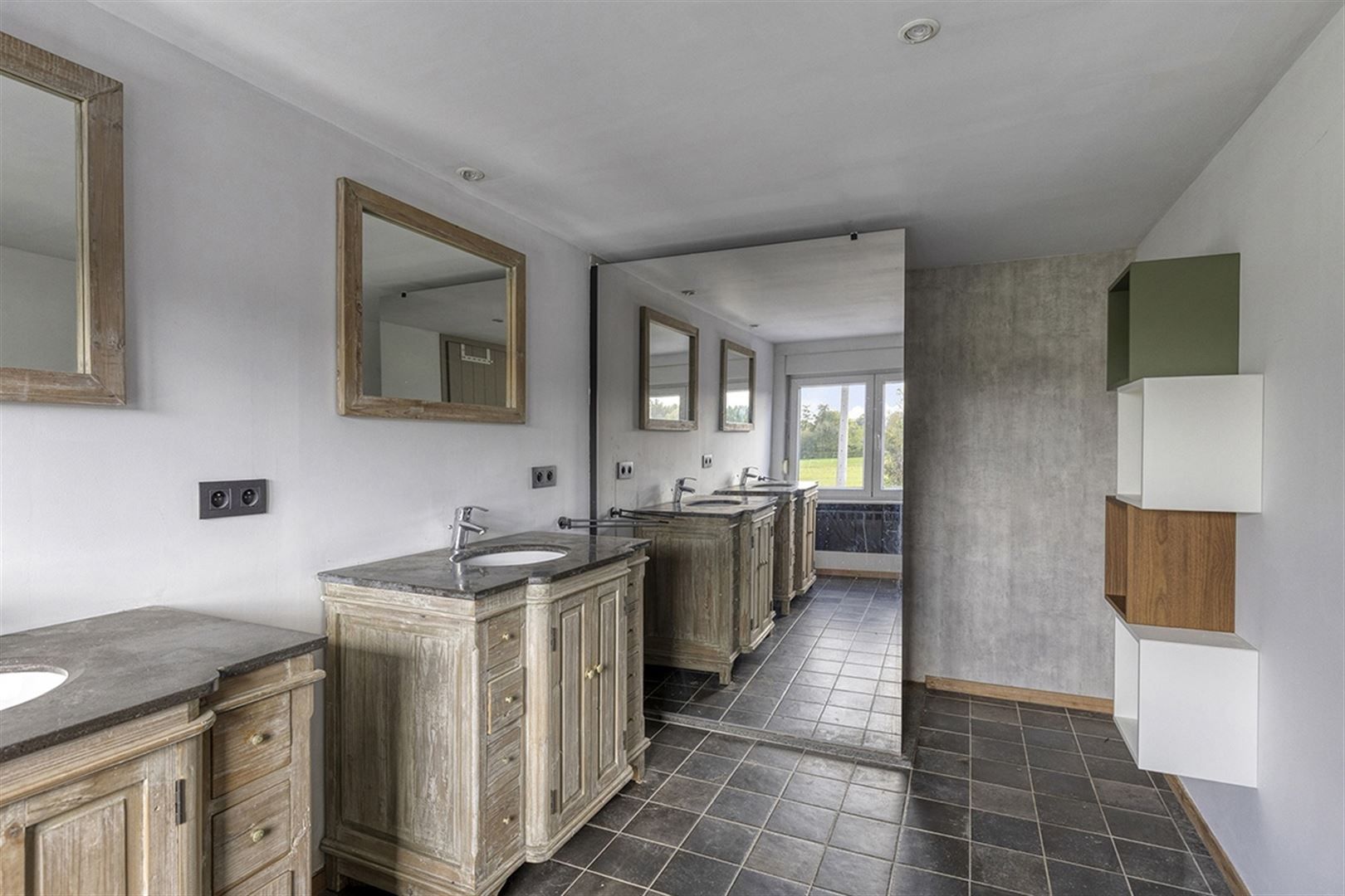 Zeer ruime gezinswoning op toplocatie ! foto 15