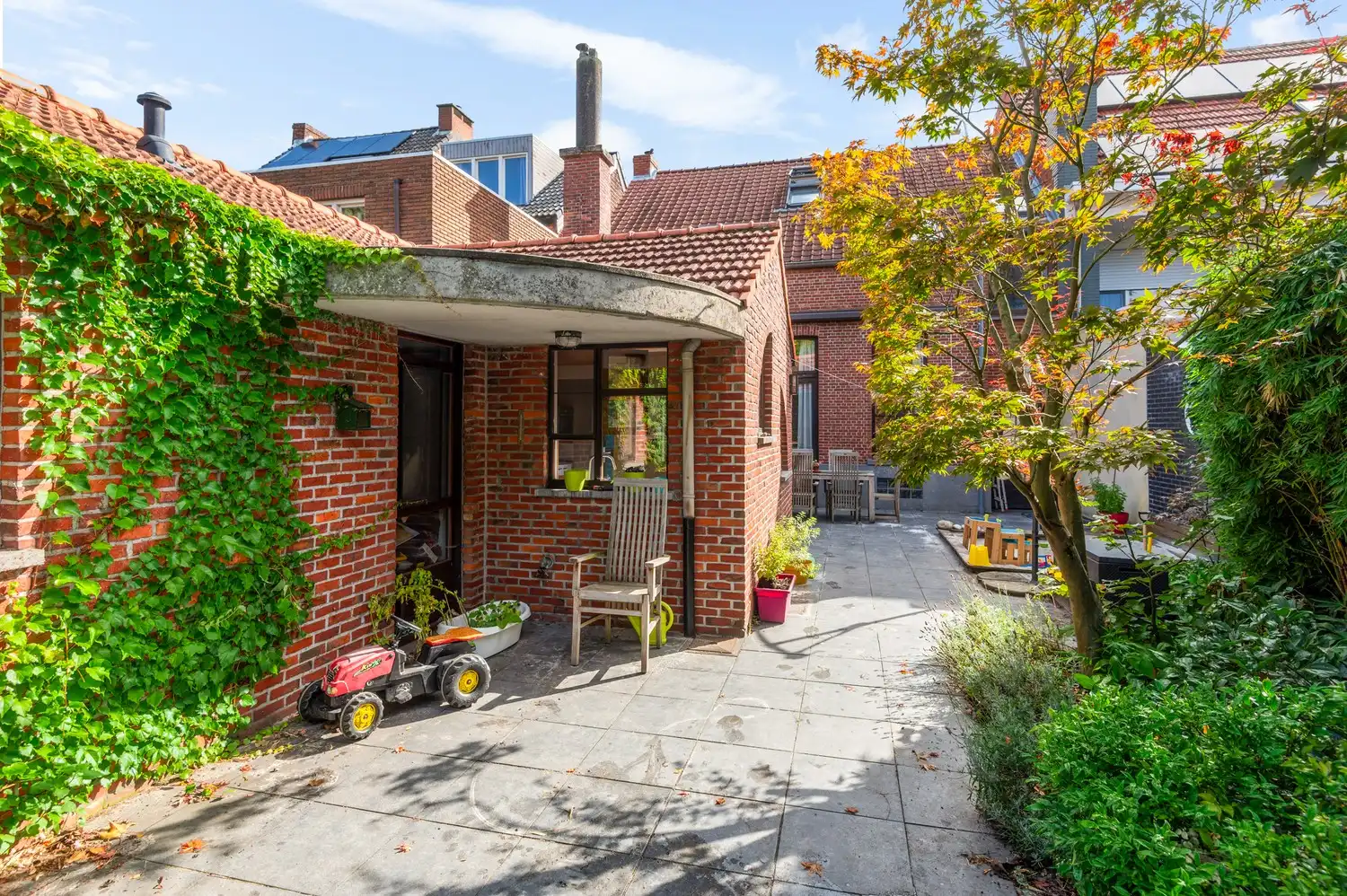 Super gezellige woning met prachtige ruime tuin en 3 slaapkamers te Hoevenen! foto 24