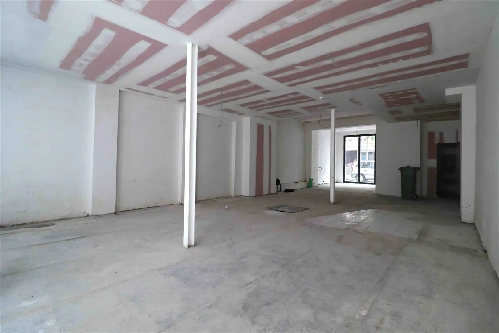 Casco commercieel gelijkvloers aan Marnixplaats foto 2