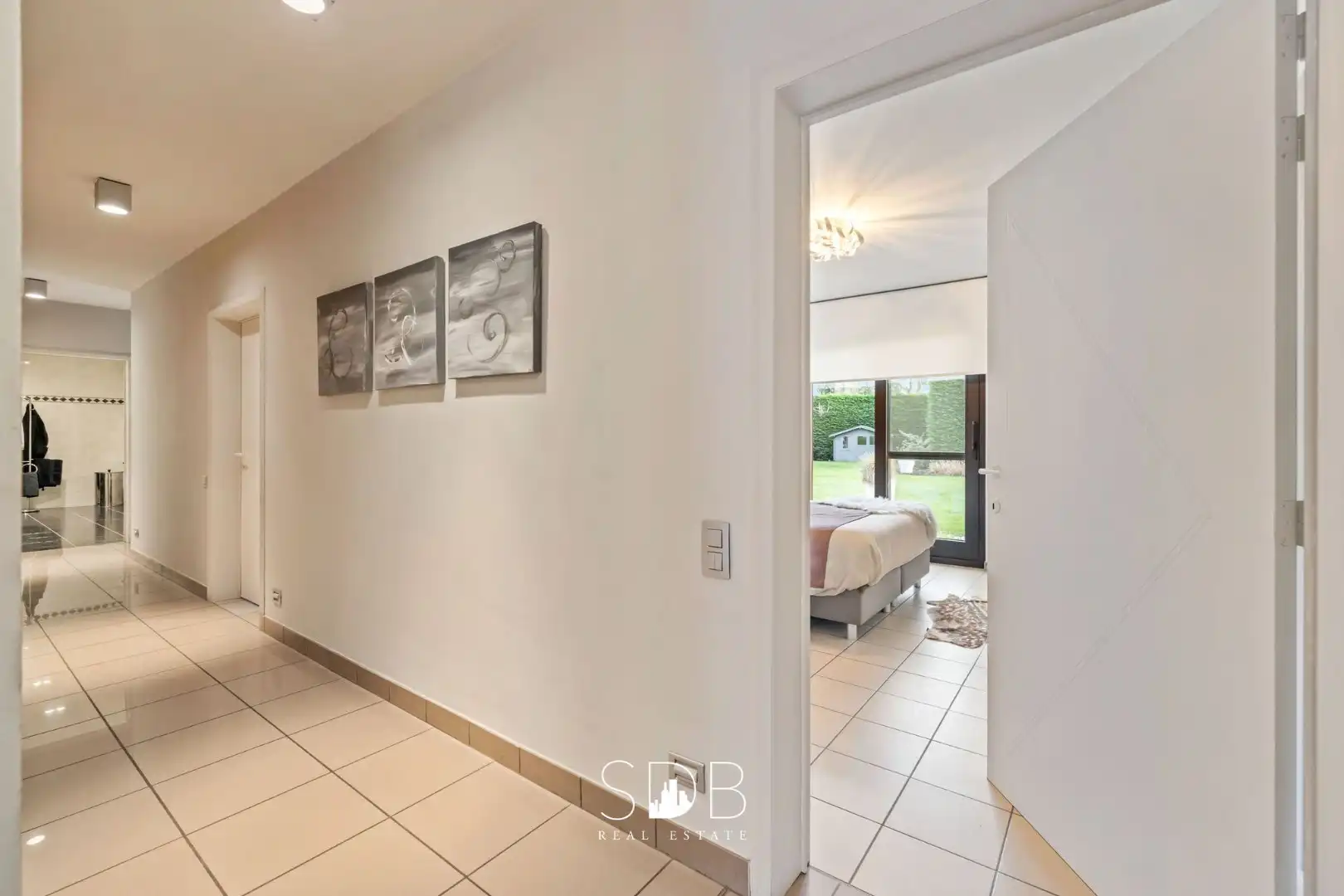 Prachtige ruime villa met gezinstuin + appartement op 2.135m² foto 11