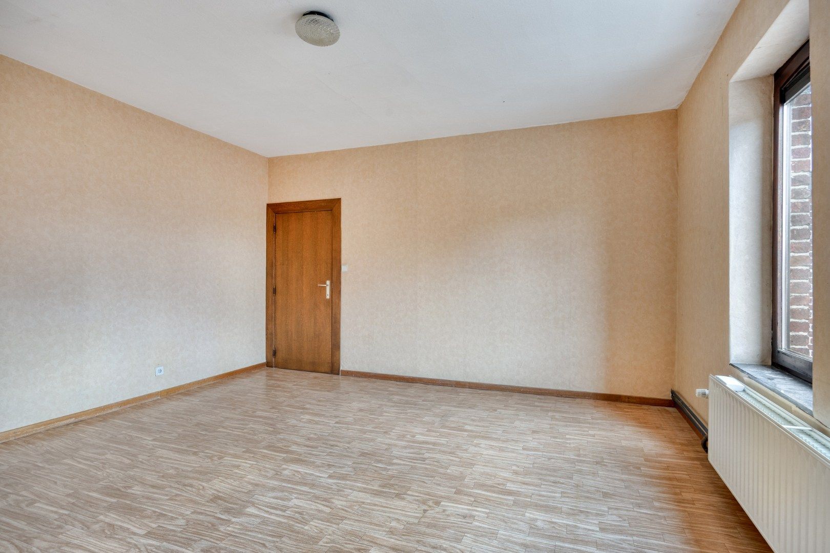 Woning met veel woonoppervlakte, zolder, garage en tuin te Tongeren-Lauw foto 23