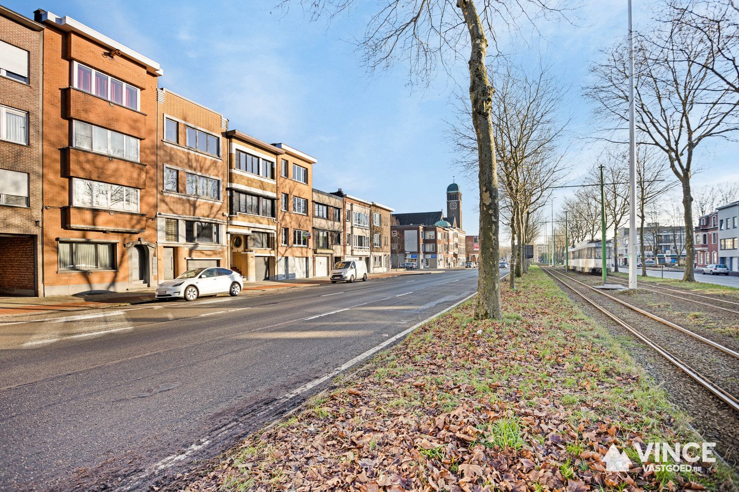 Prachtig huis met indrukwekkende elementen, ruime indeling en leuke tuin foto 40