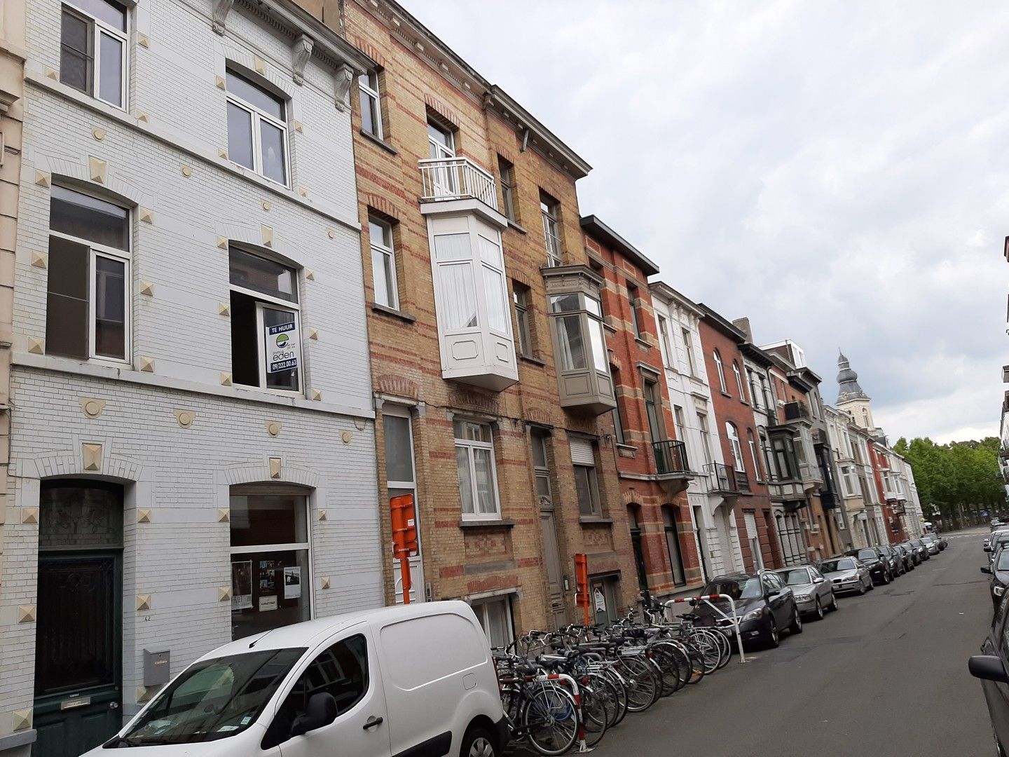 IDEAAL GELEGEN WONING MET 4 SLPK EN STADSTUINTJE, VOOR GEZIN OF CO-HOUSING foto 26