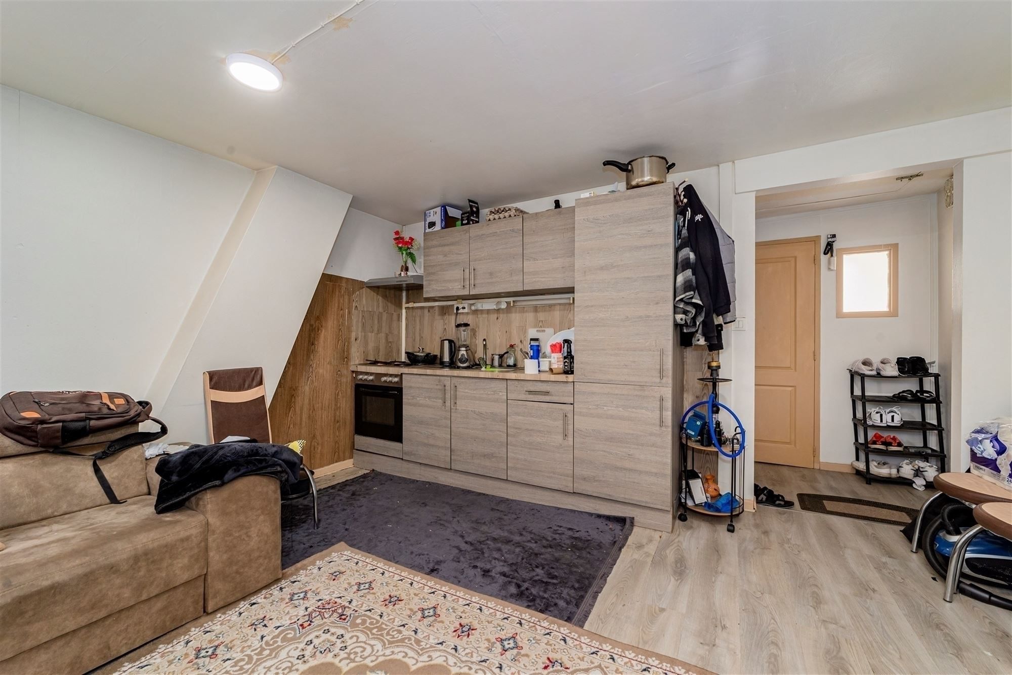 Handelspand - momenteel verhuurd aan 3300 euro/maand foto 2