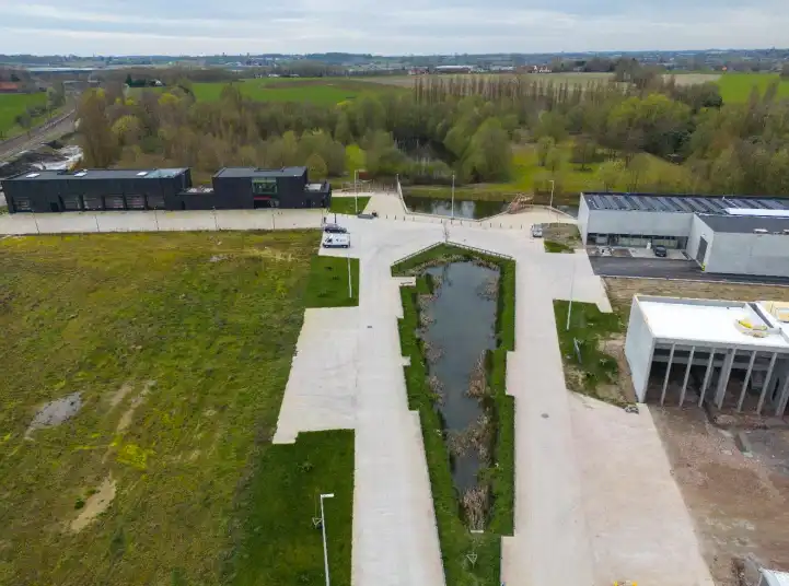 Industrieel terrein te koop Bramier 1 - 8930 Menen