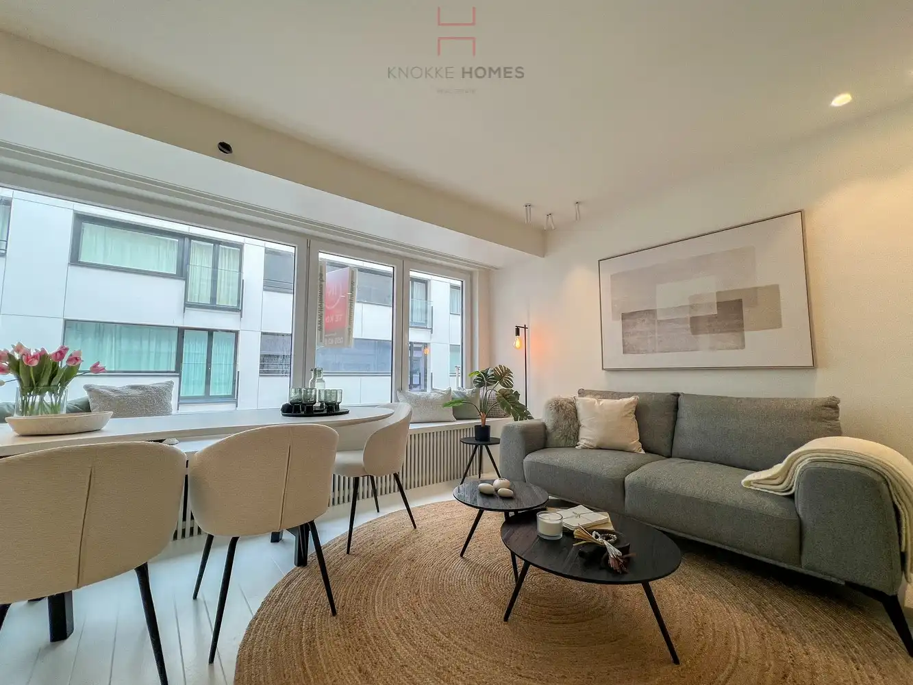 Subliem gerenoveerd 3-kamerappartement in een zijstraat van de Zeedijk-het-Zoute foto 5