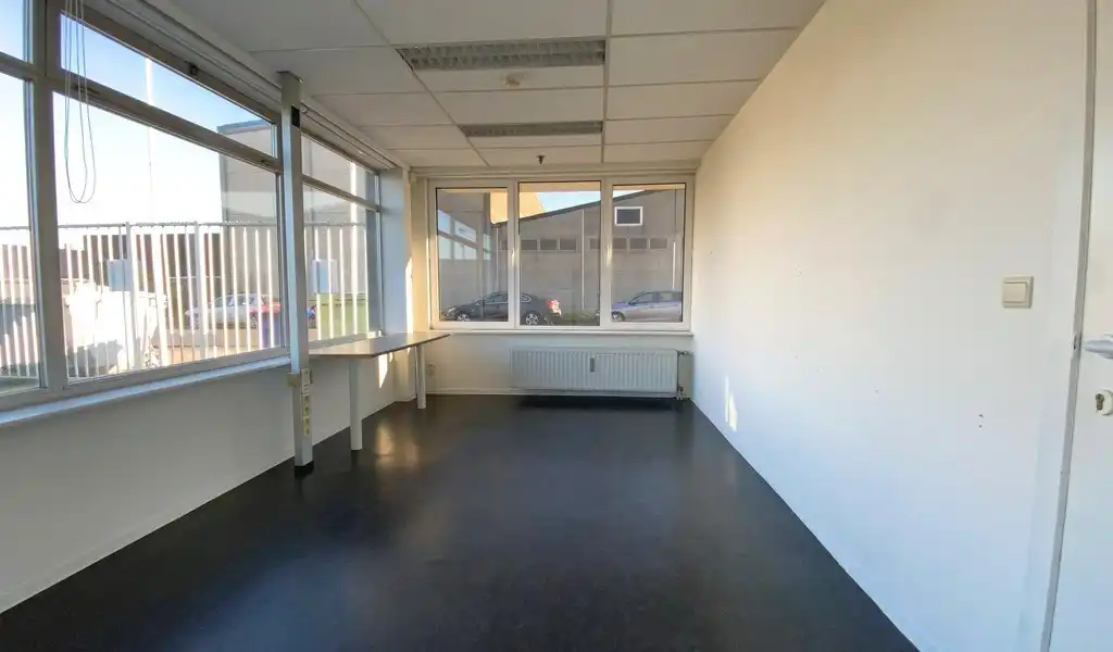 Budgetvriendelijk kantoor te huur bij E40 in Wetteren foto 6