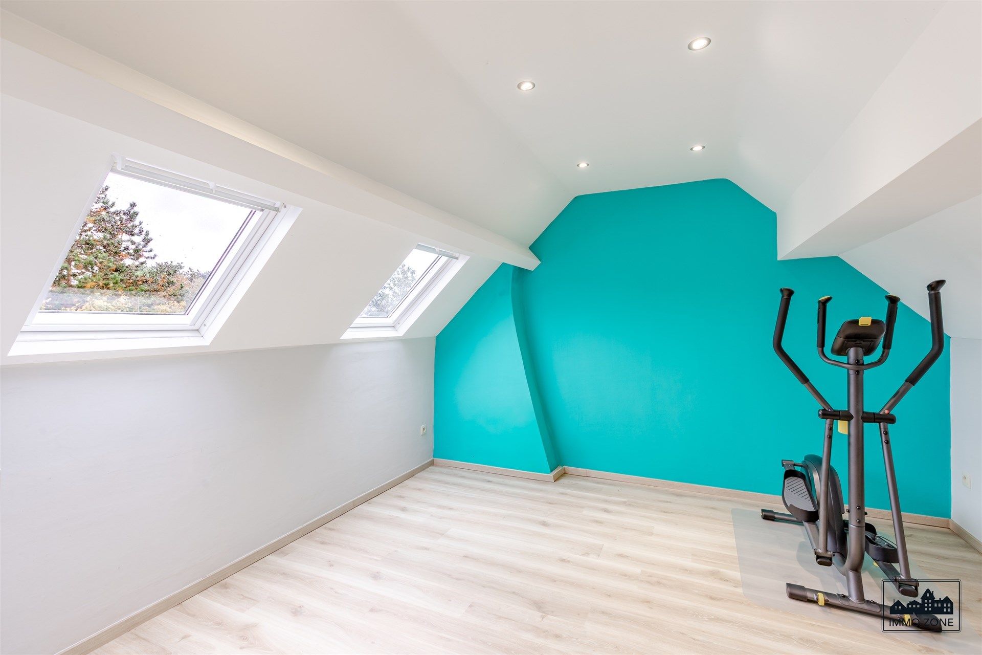 Instapklare, gerenoveerde woning in centrum Hamme. foto 15