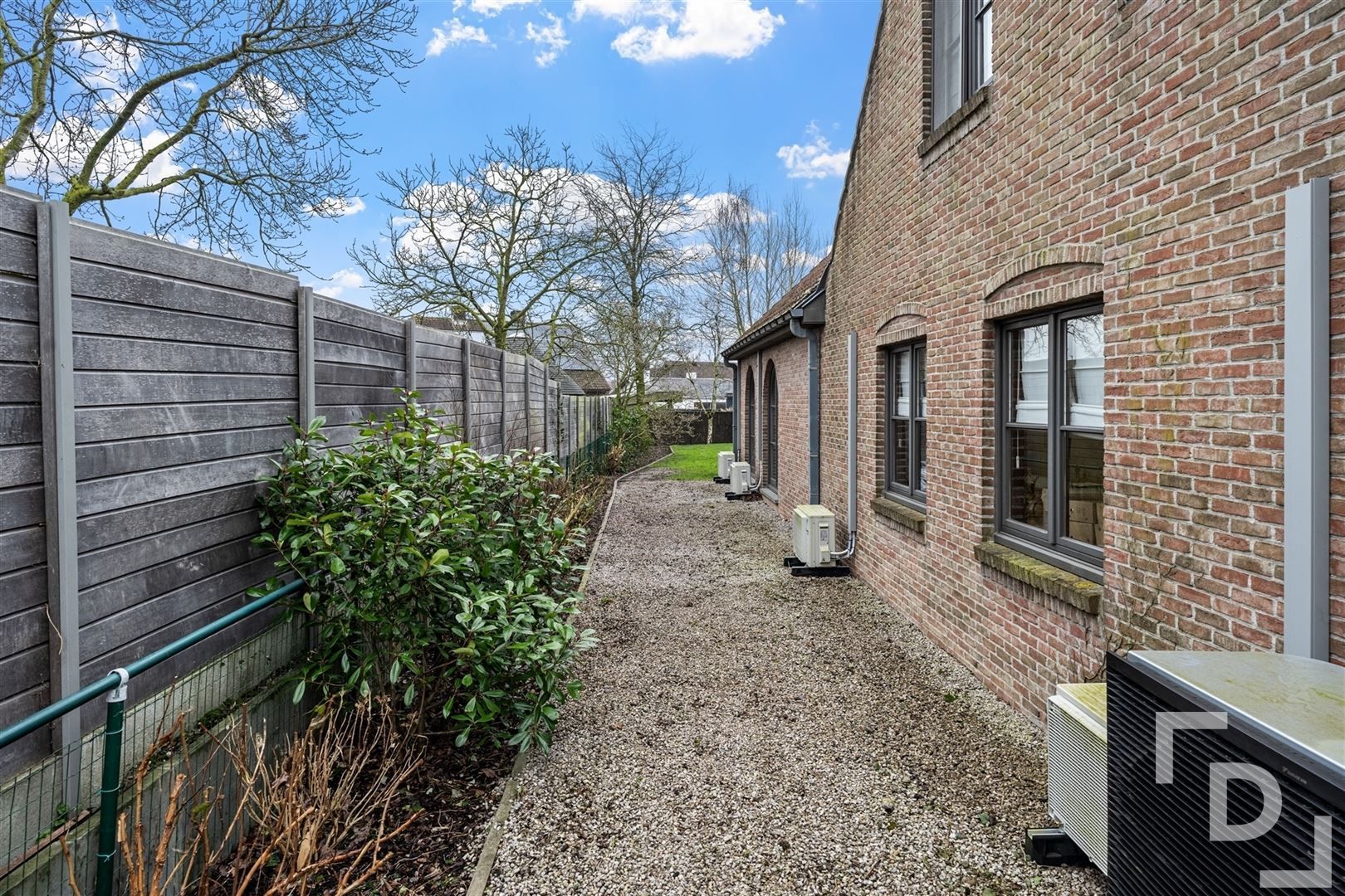 Ruime en energiezuinige villa te koop in Poperinge foto 35