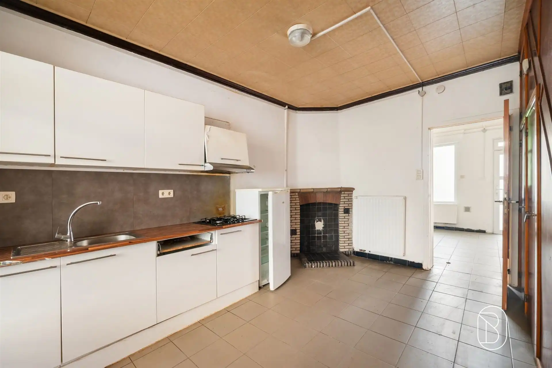 Rijwoning met 3 slaapkamers en koer! foto 6